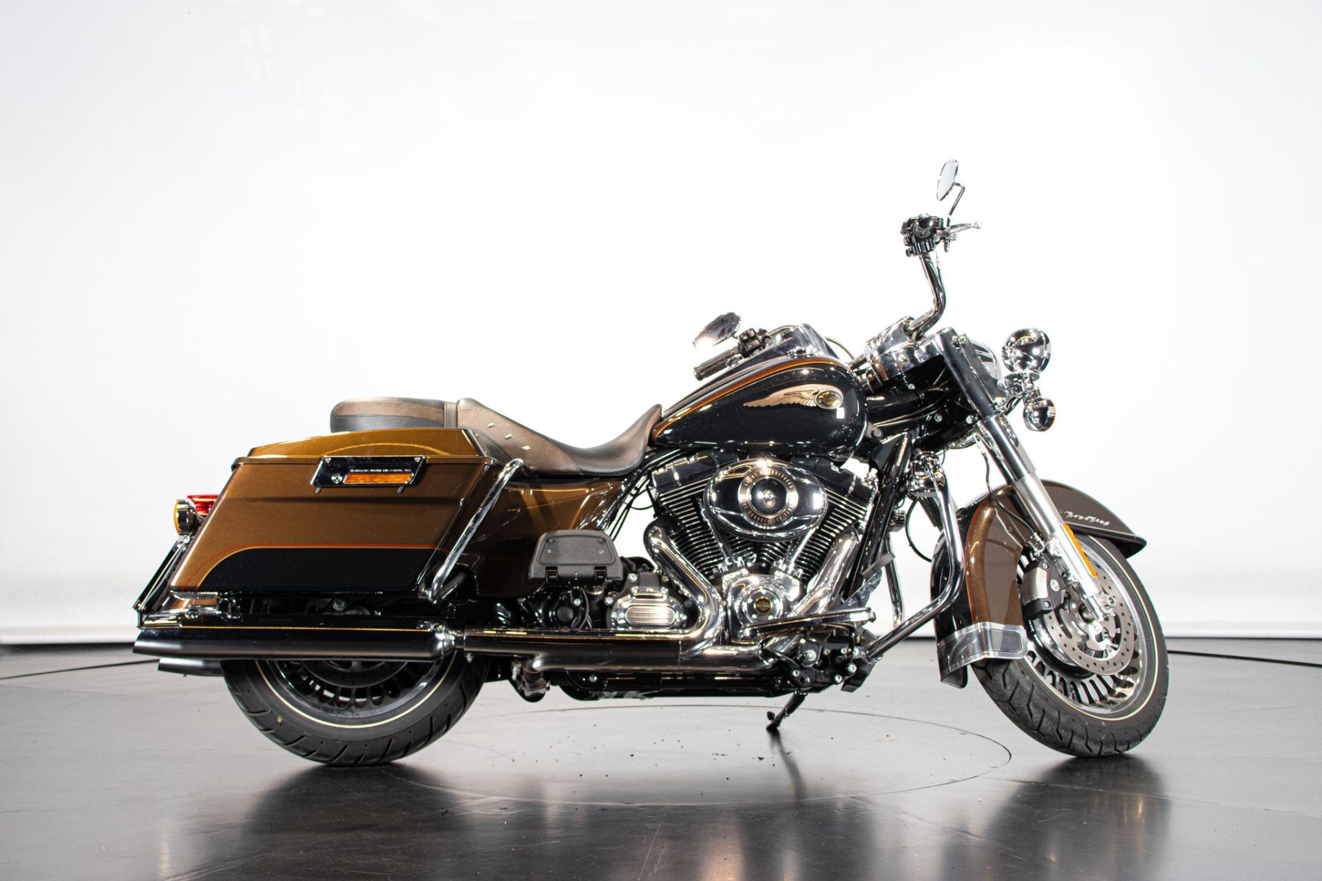2013 HARLEY DAVIDSON ROAD KING 110TH° ANNIVERSARY