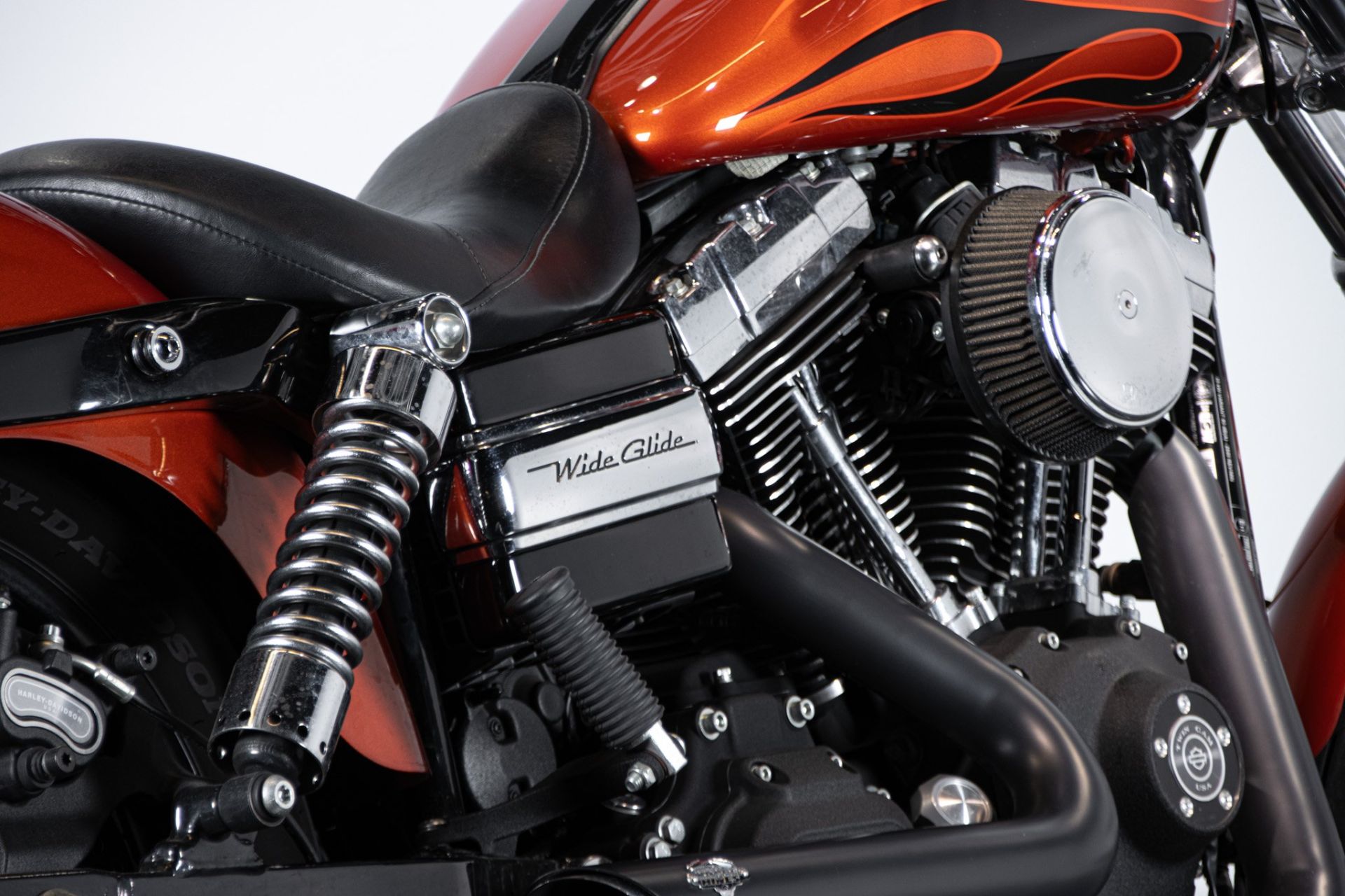 2010 HARLEY DAVIDSON DYNA WYDE GLIDE