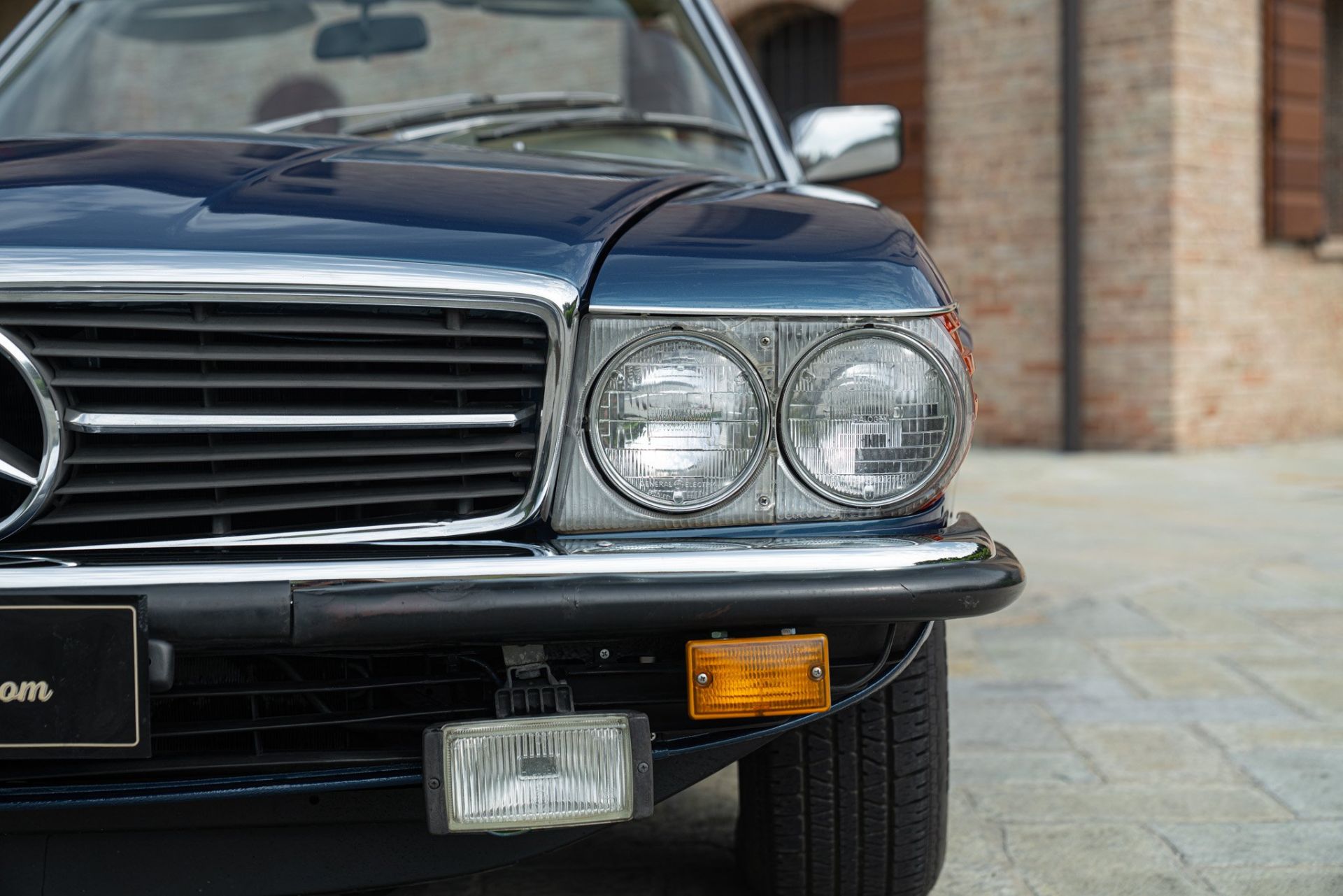 1977 MERCEDES-BENZ 450 SL