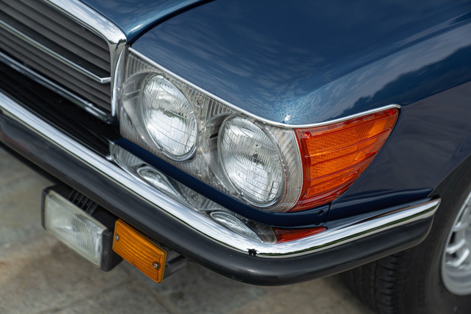 1977 MERCEDES-BENZ 450 SL
