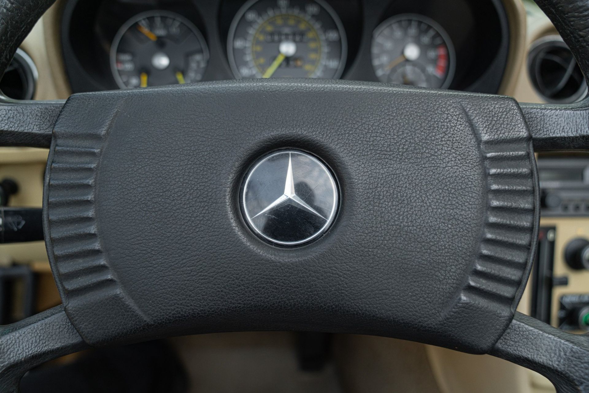 1977 MERCEDES-BENZ 450 SL