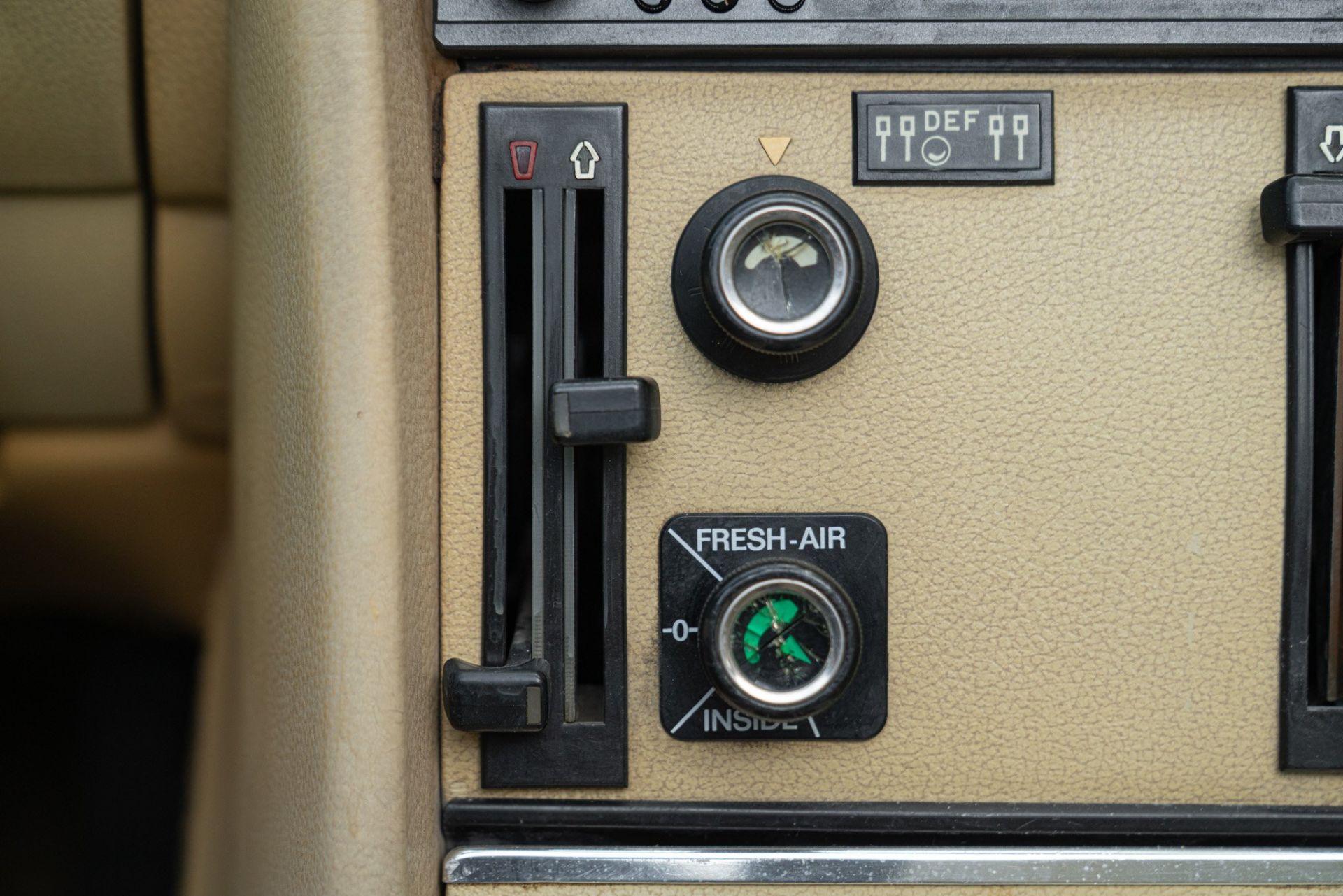 1977 MERCEDES-BENZ 450 SL