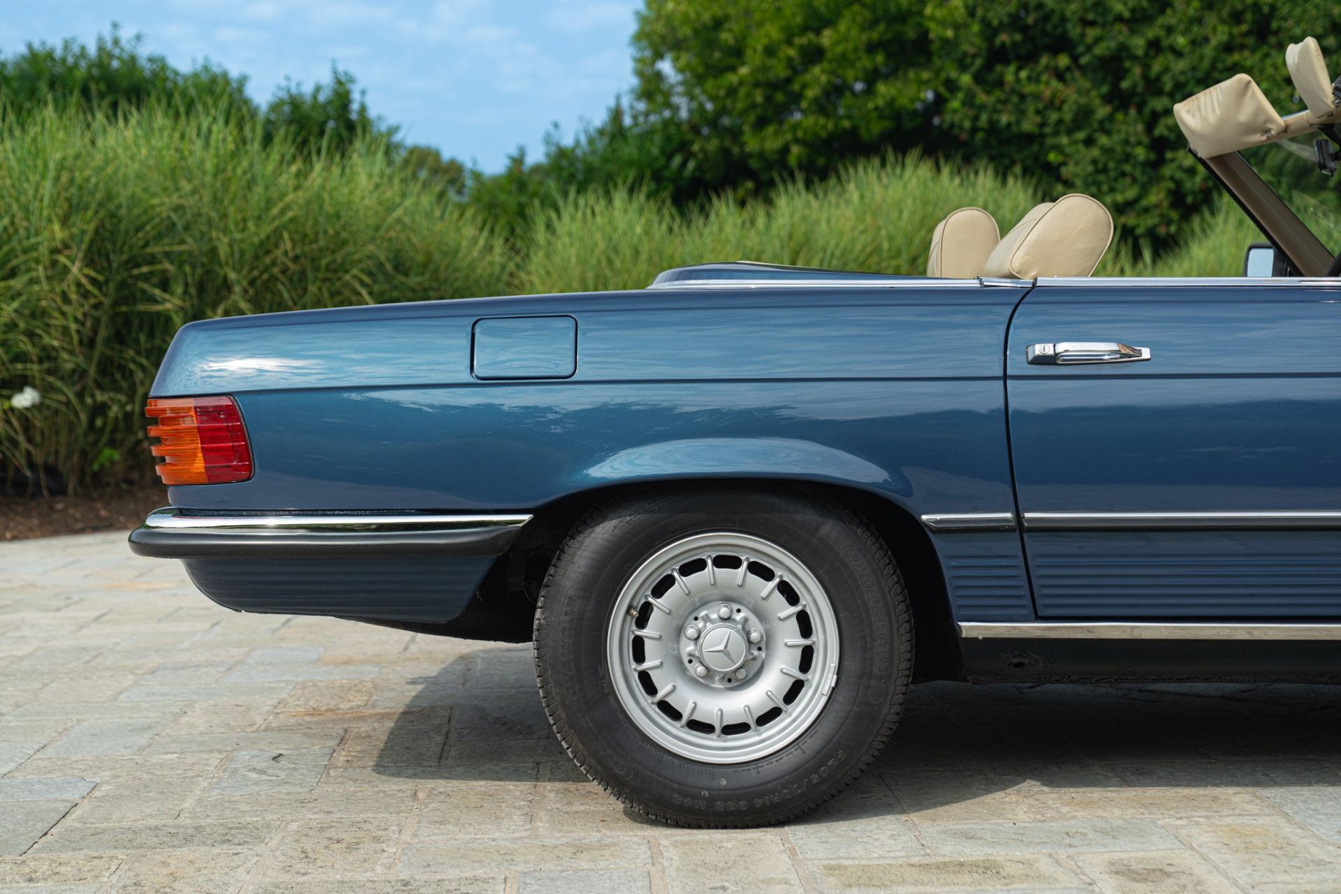 1977 MERCEDES-BENZ 450 SL