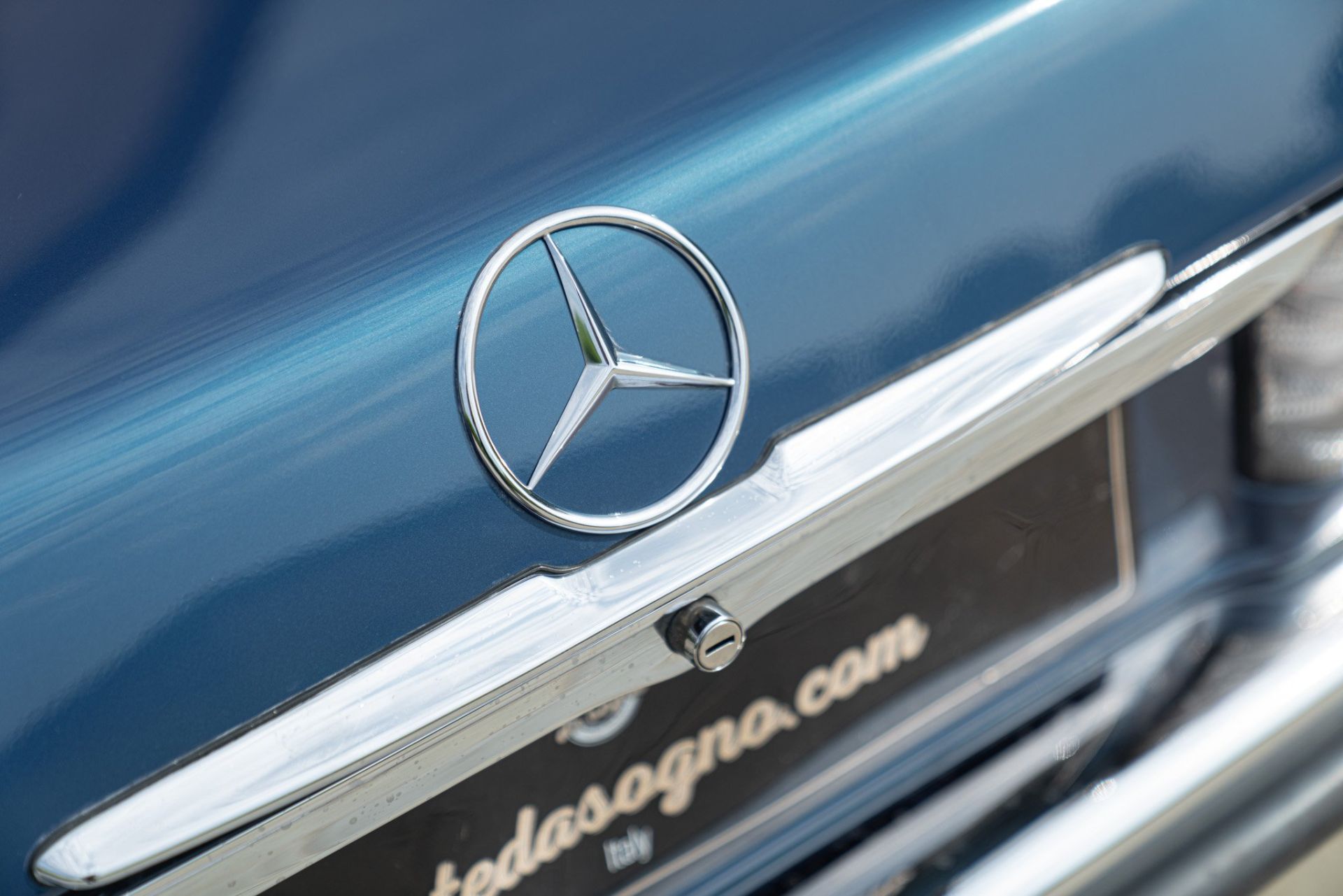 1977 MERCEDES-BENZ 450 SL
