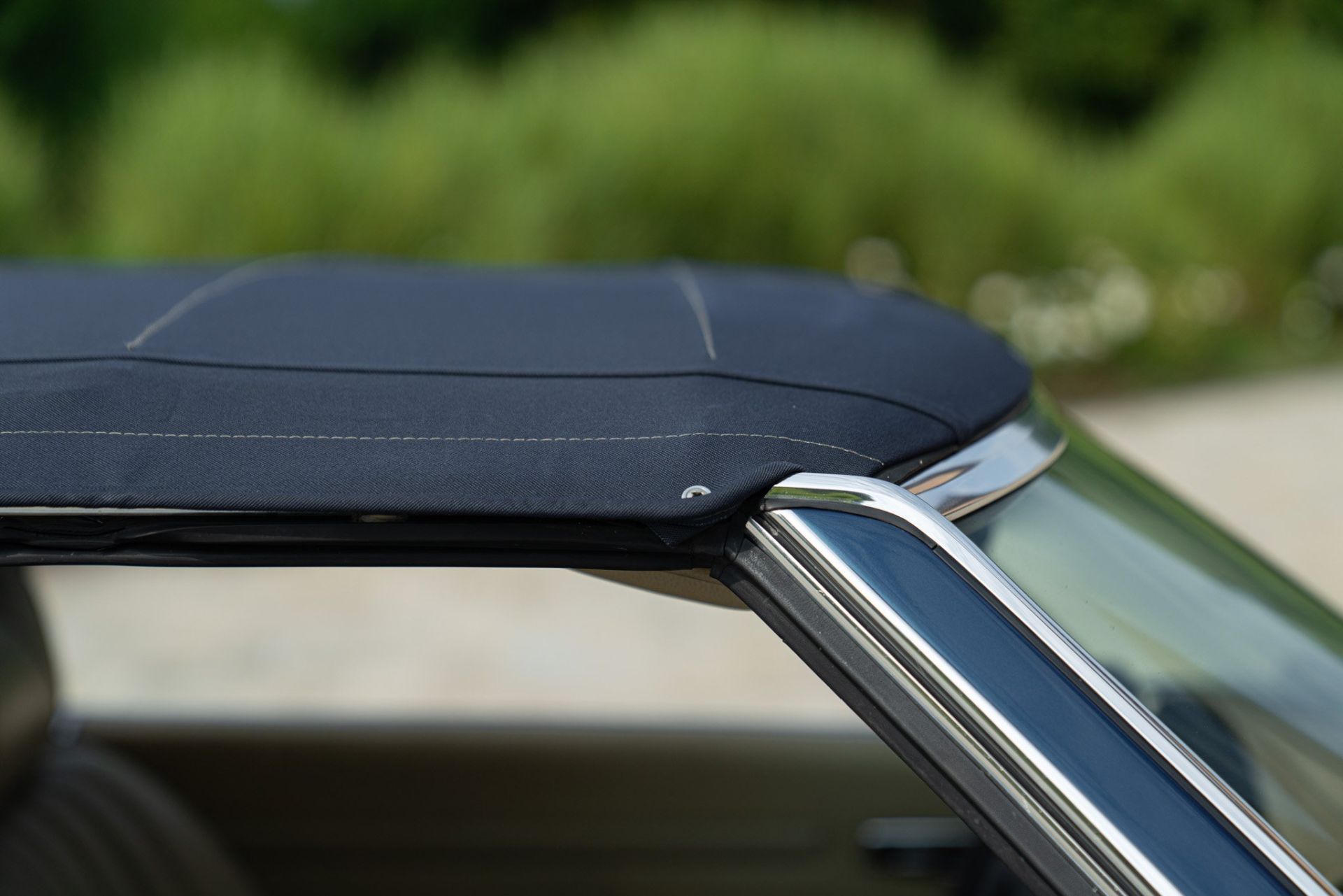 1977 MERCEDES-BENZ 450 SL