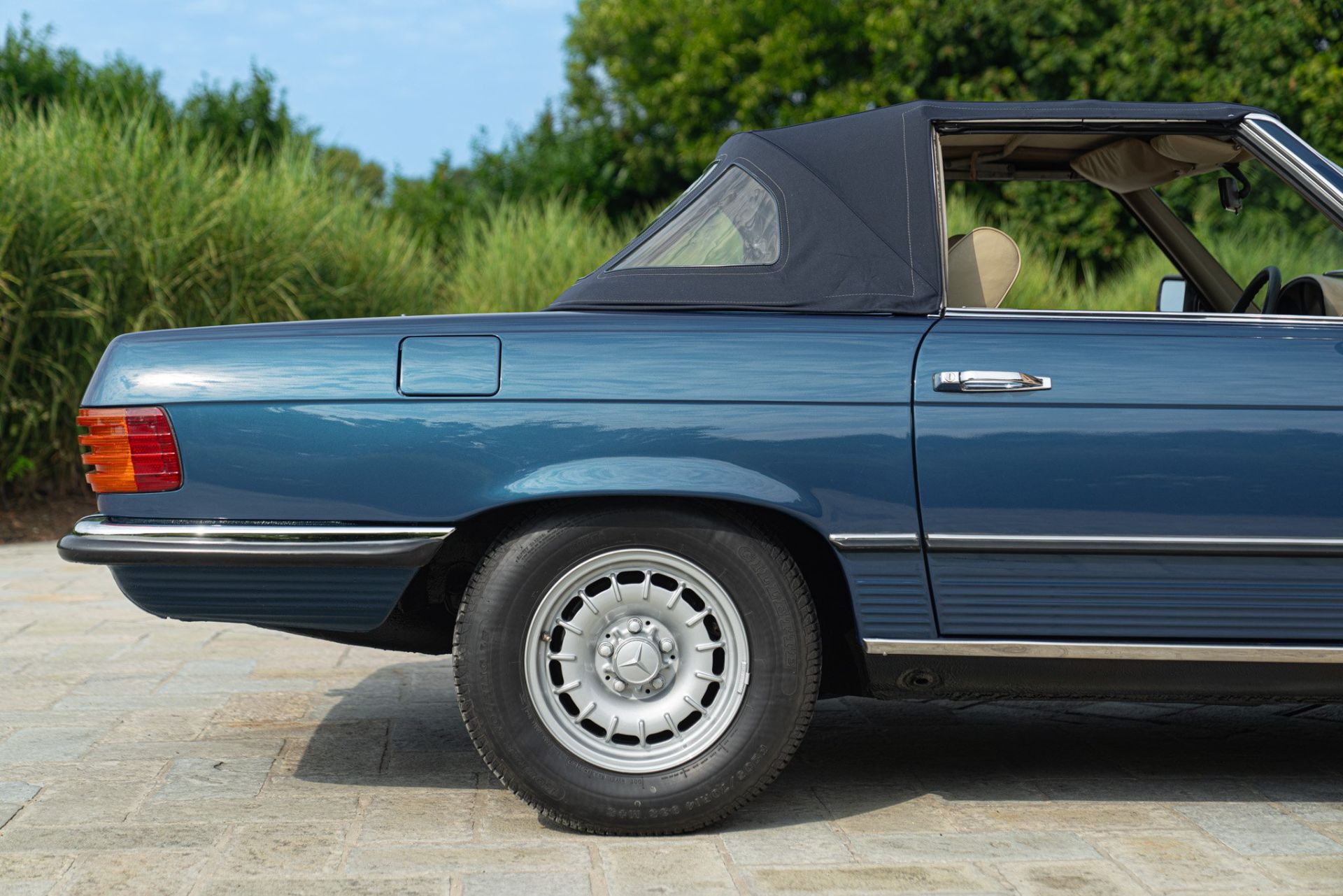 1977 MERCEDES-BENZ 450 SL