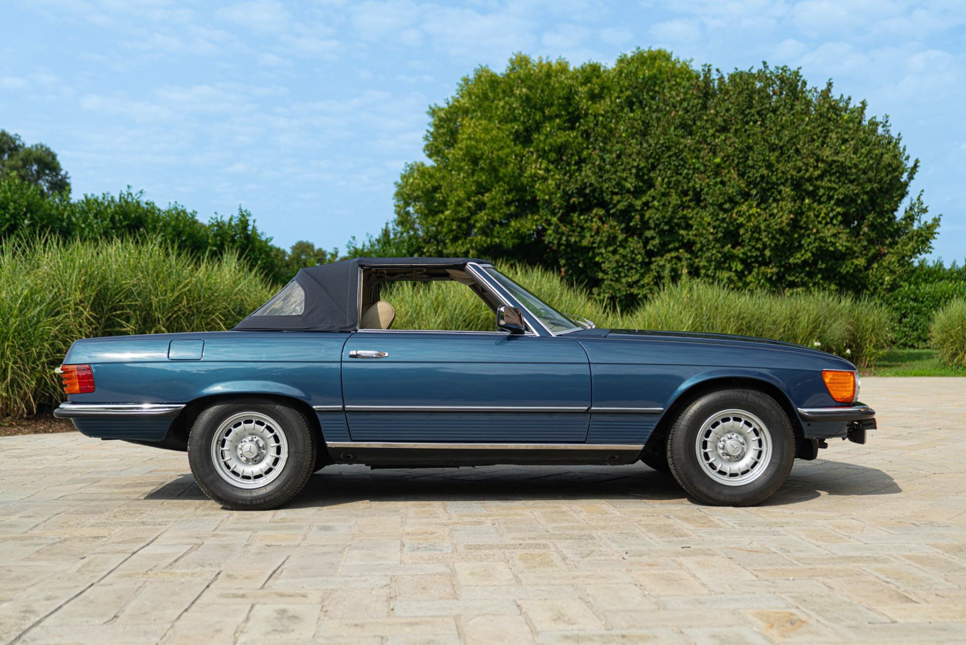 1977 MERCEDES-BENZ 450 SL