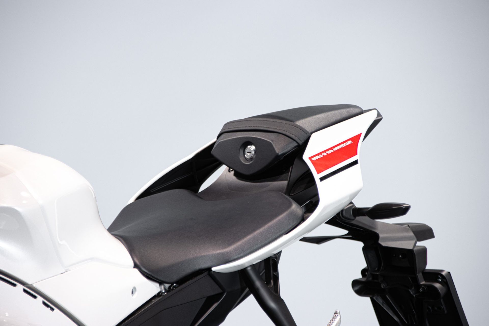 2023 YAMAHA R1 60°th ANNIVERSARIO
