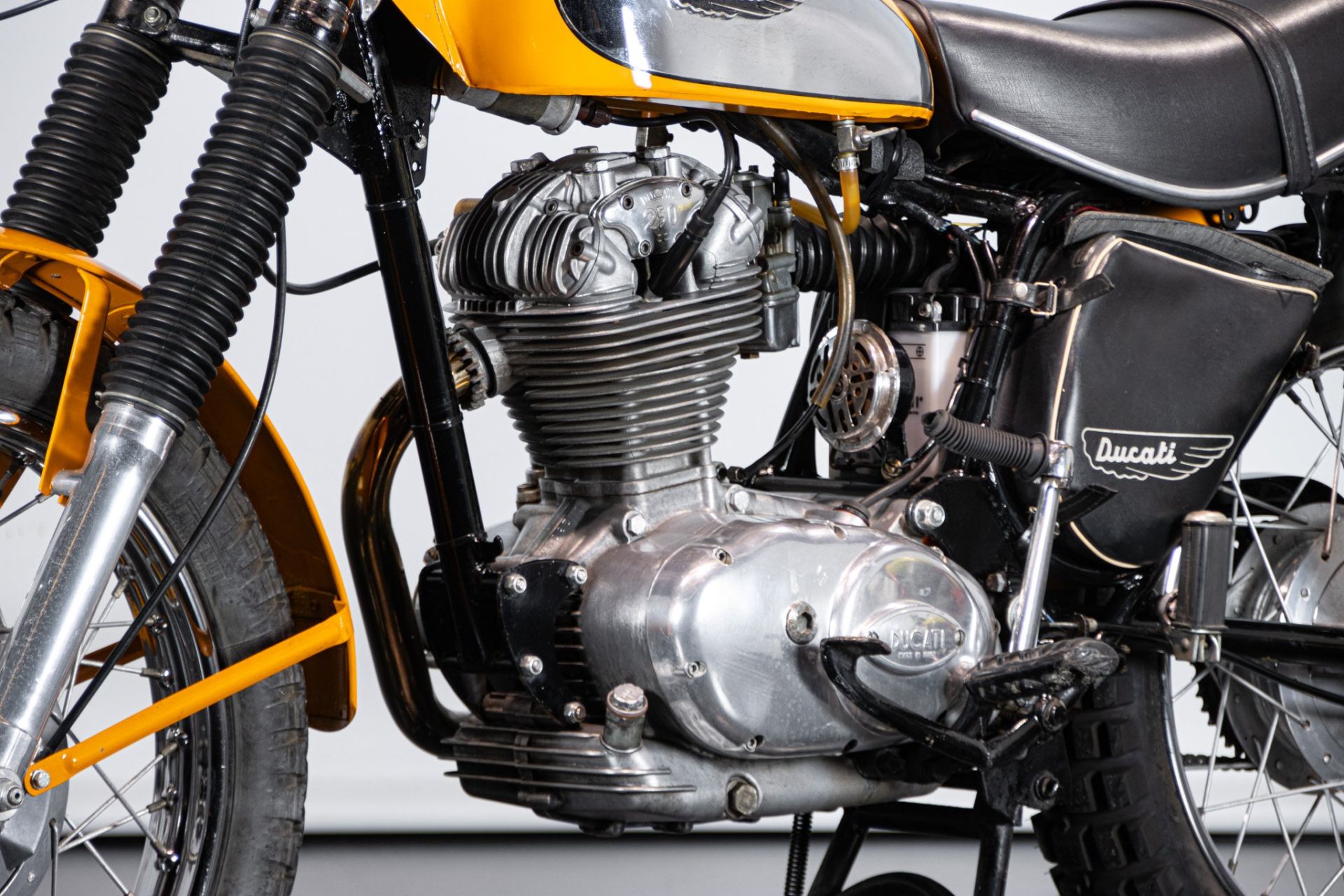 1971 DUCATI 250 SCRAMBLER