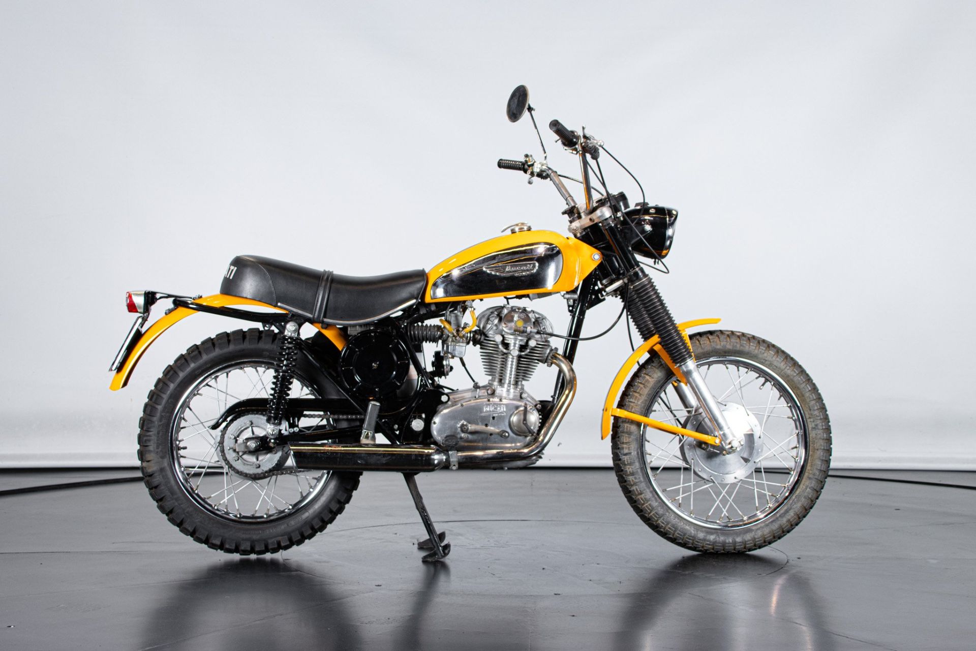 1971 DUCATI 250 SCRAMBLER