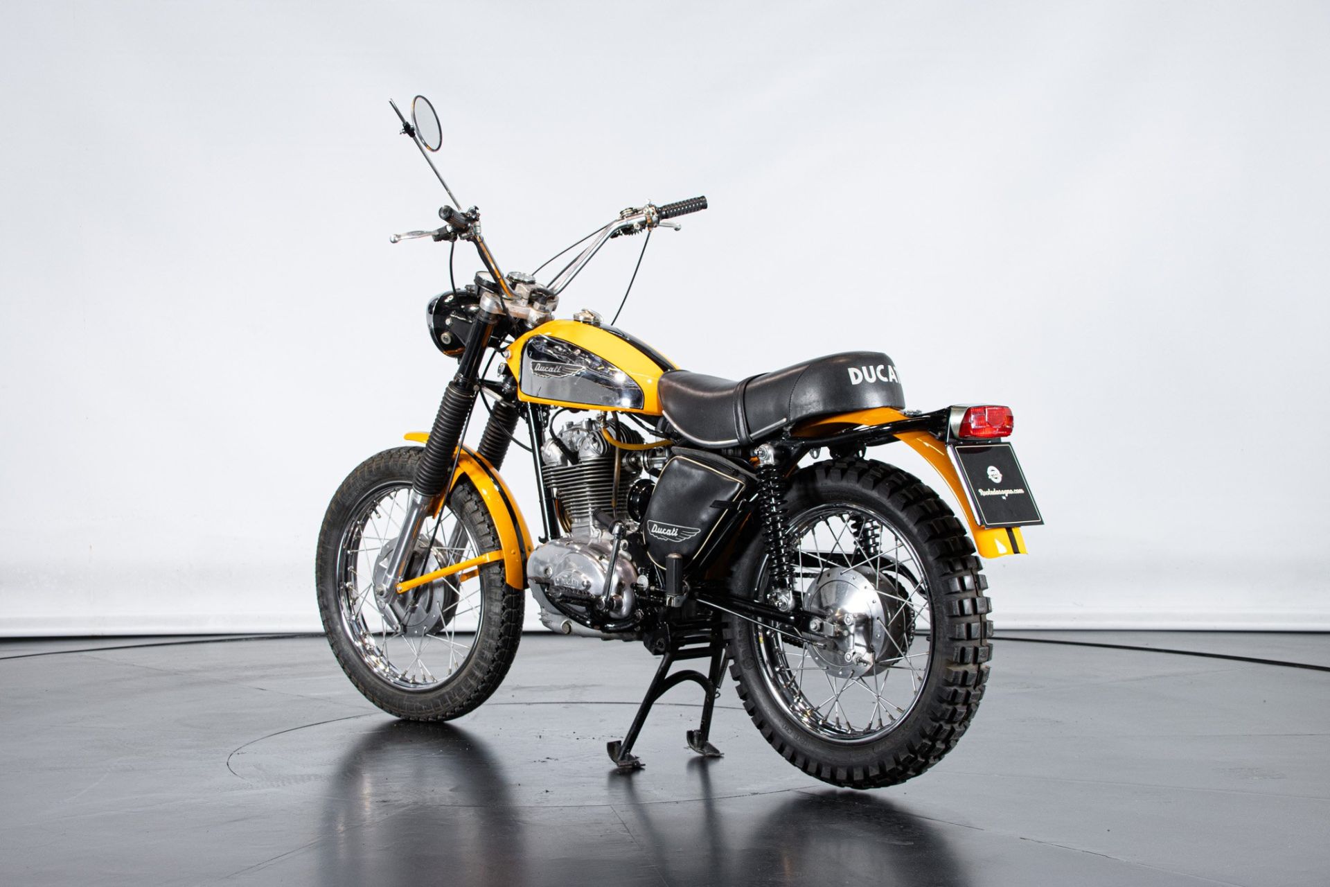 1971 DUCATI 250 SCRAMBLER