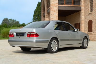 2000 MERCEDES-BENZ E430 V8