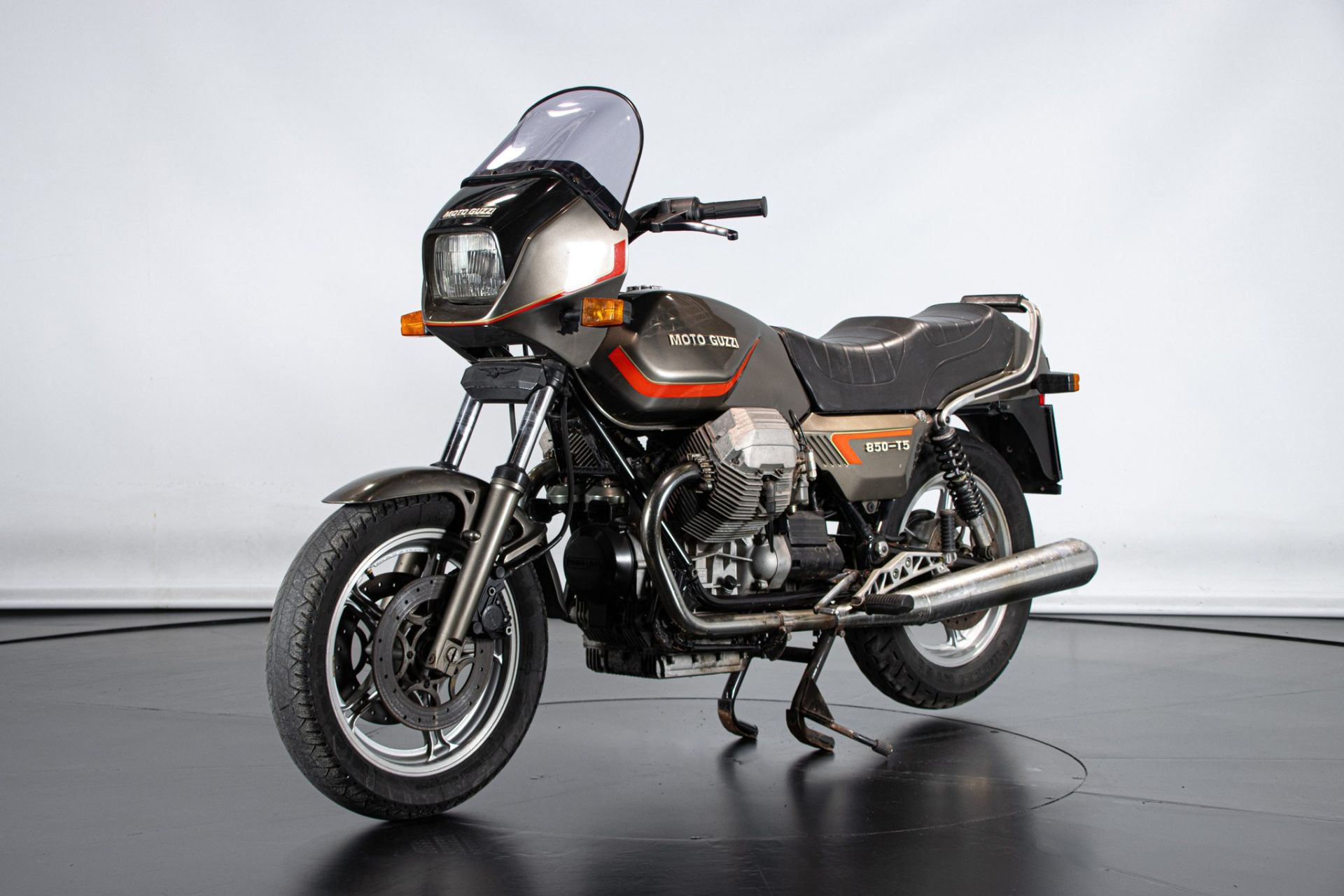 1984 MOTO GUZZI T5