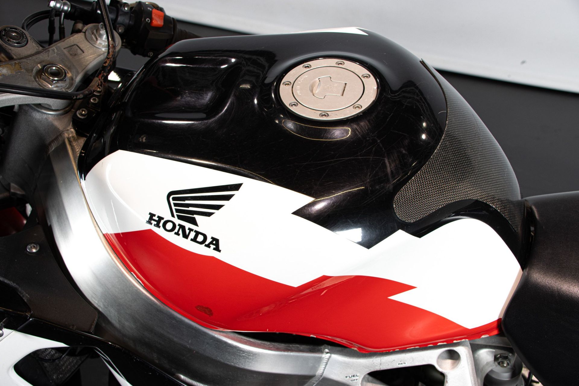 1999 HONDA CBR 900