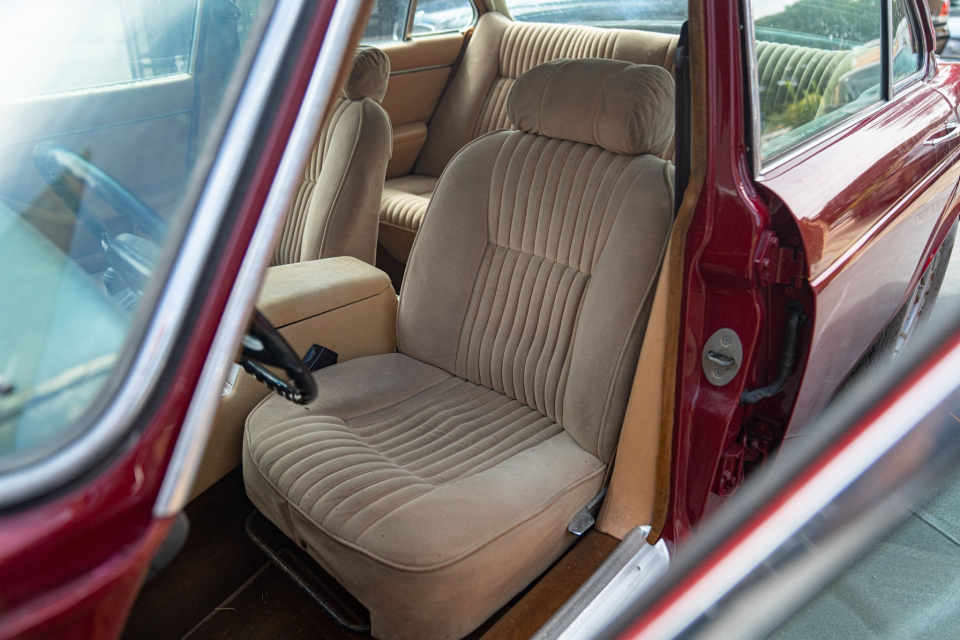 1976 JAGUAR XJ6 3.6