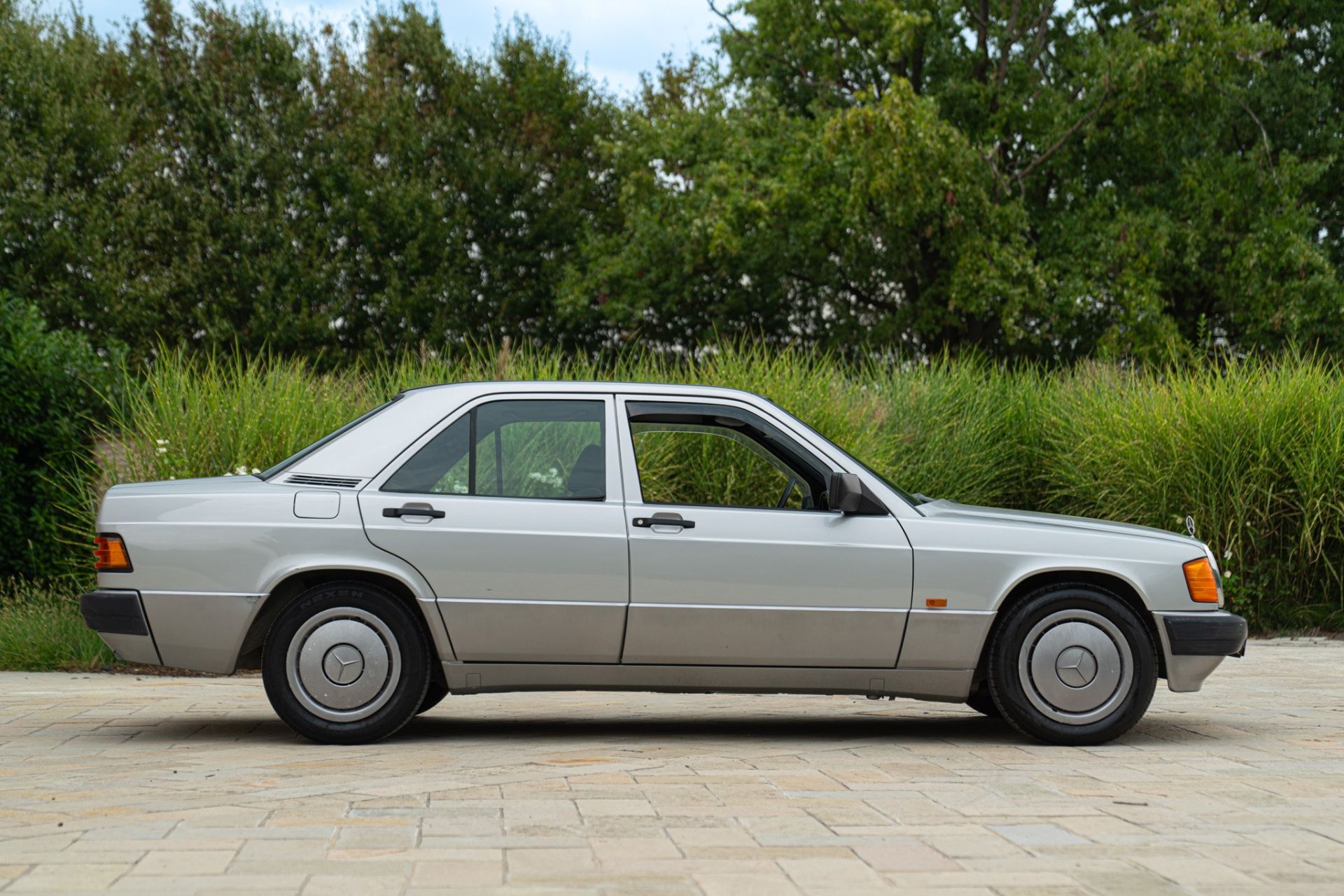 1991 MERCEDES-BENZ 190 E 1.8