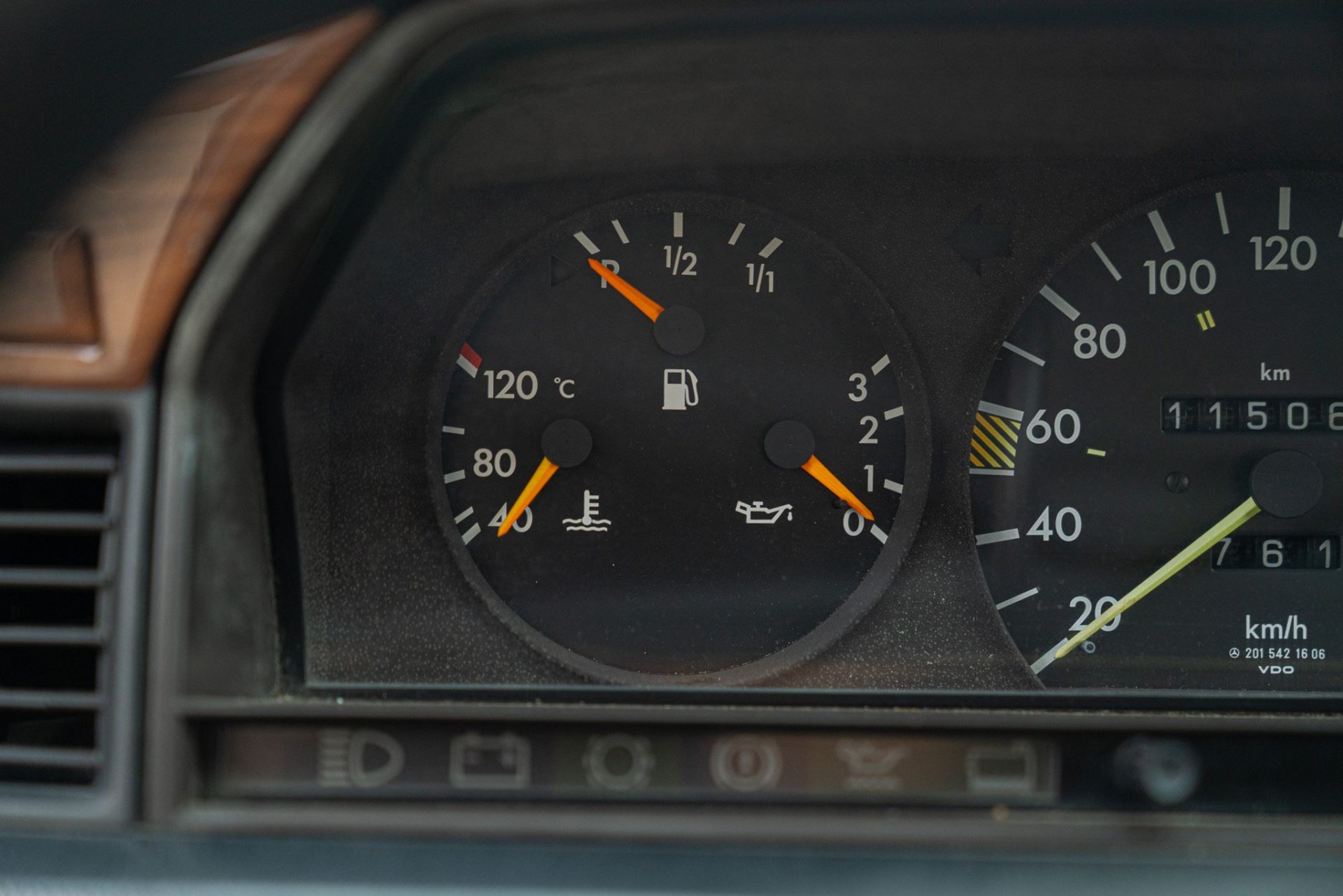 1991 MERCEDES-BENZ 190 E 1.8