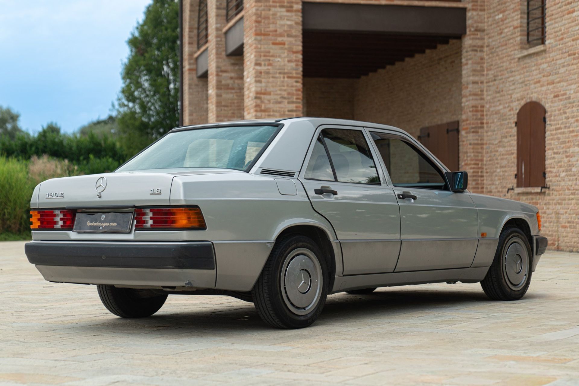 1991 MERCEDES-BENZ 190 E 1.8