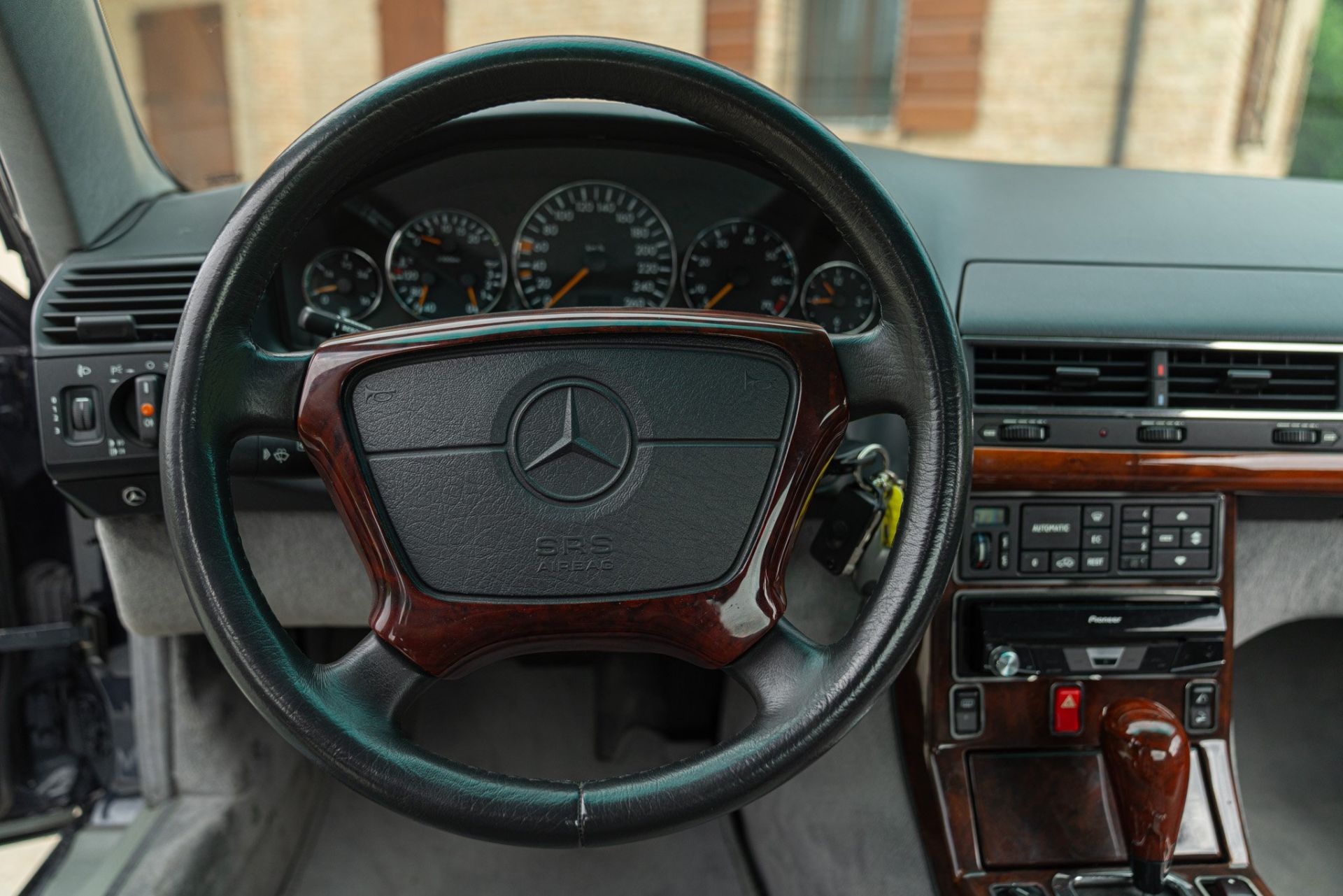 1995 Mercedes-Benz SL 320