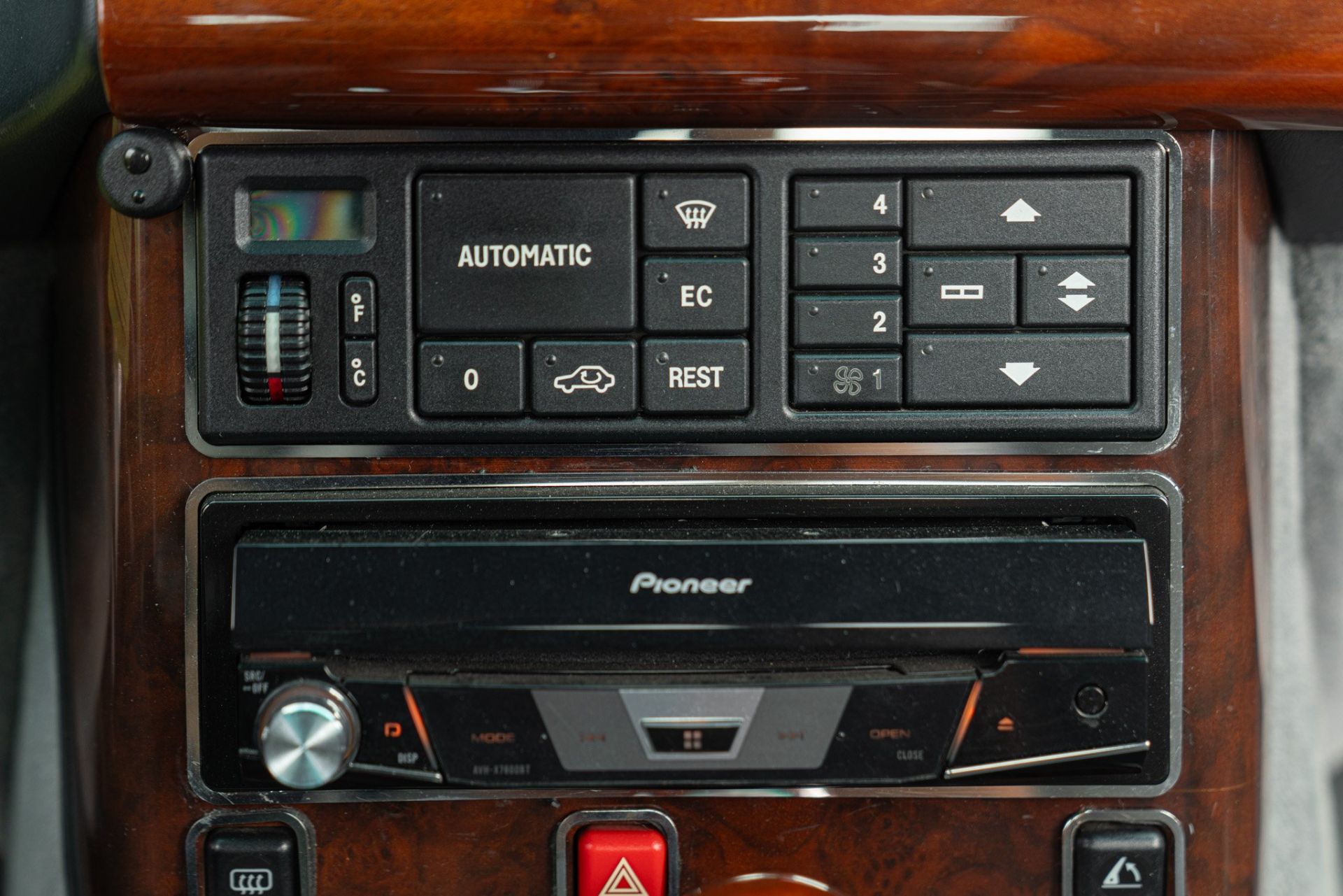 1995 Mercedes-Benz SL 320