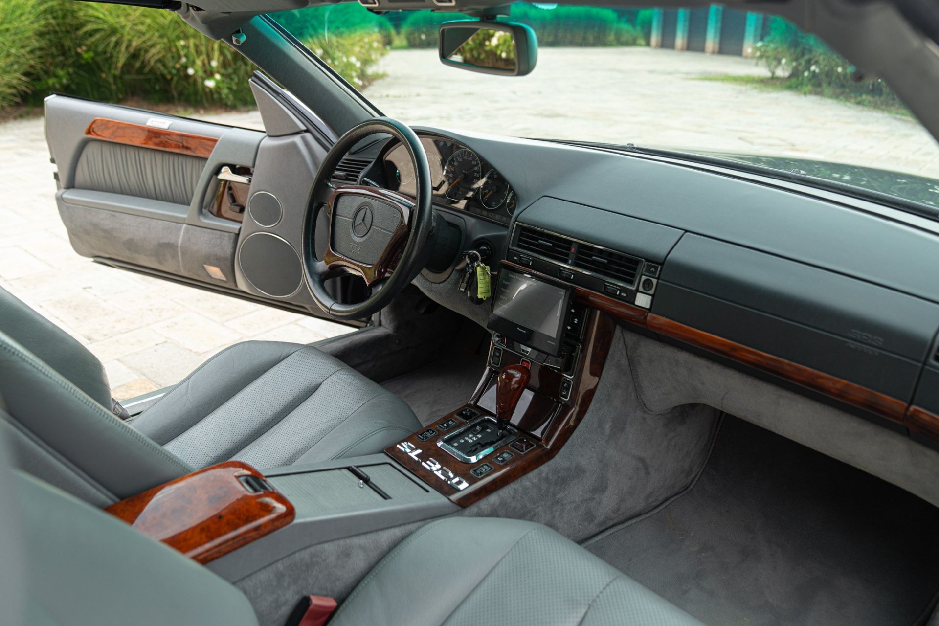 1995 Mercedes-Benz SL 320