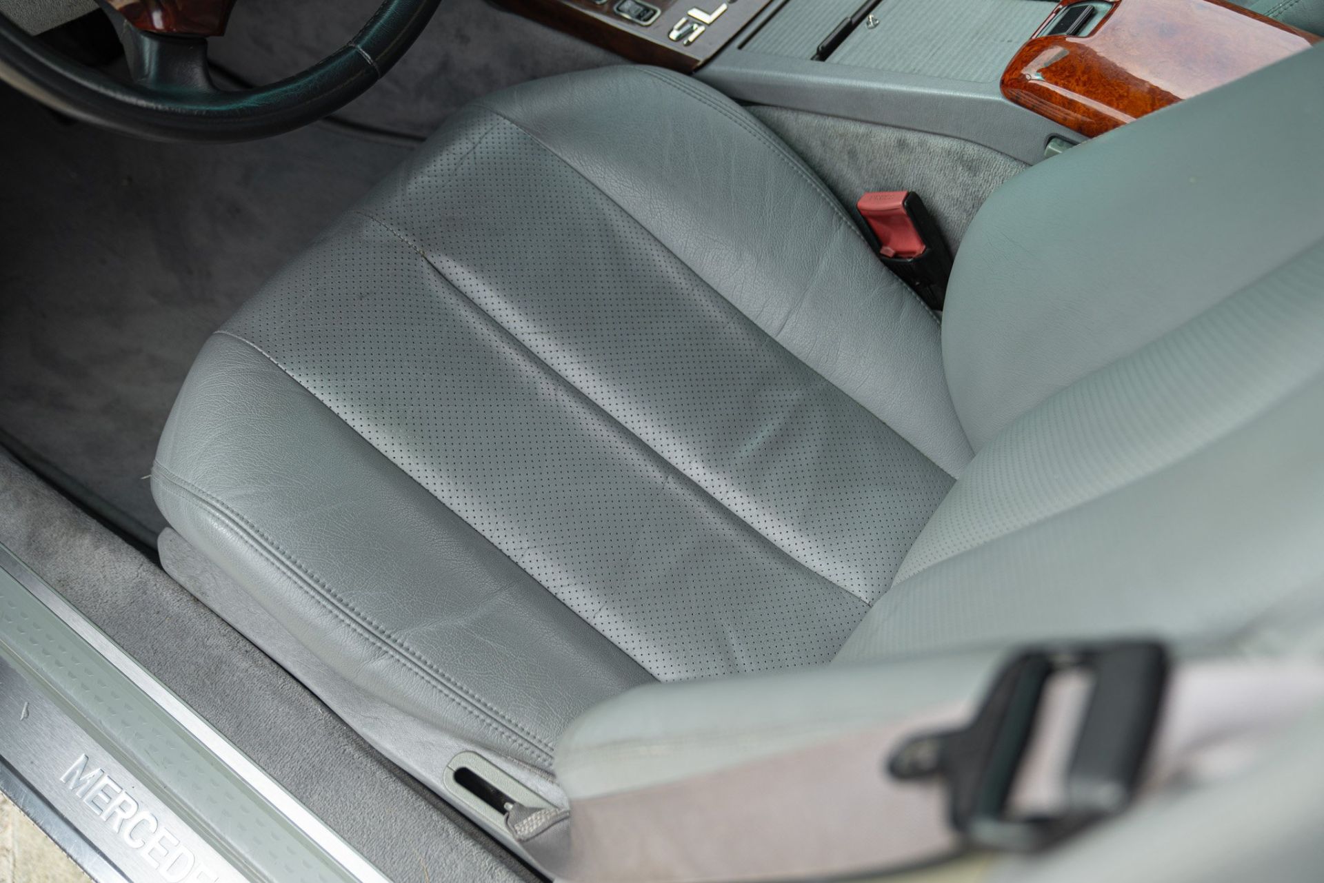 1995 Mercedes-Benz SL 320