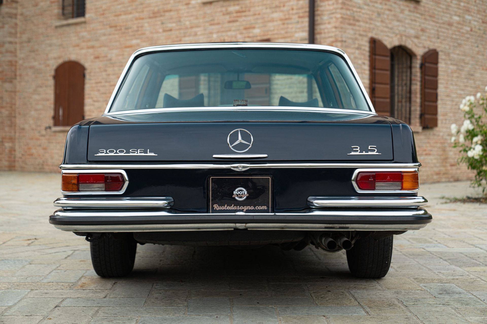 1973 MERCEDES -BENZ 300 SEL 3.5