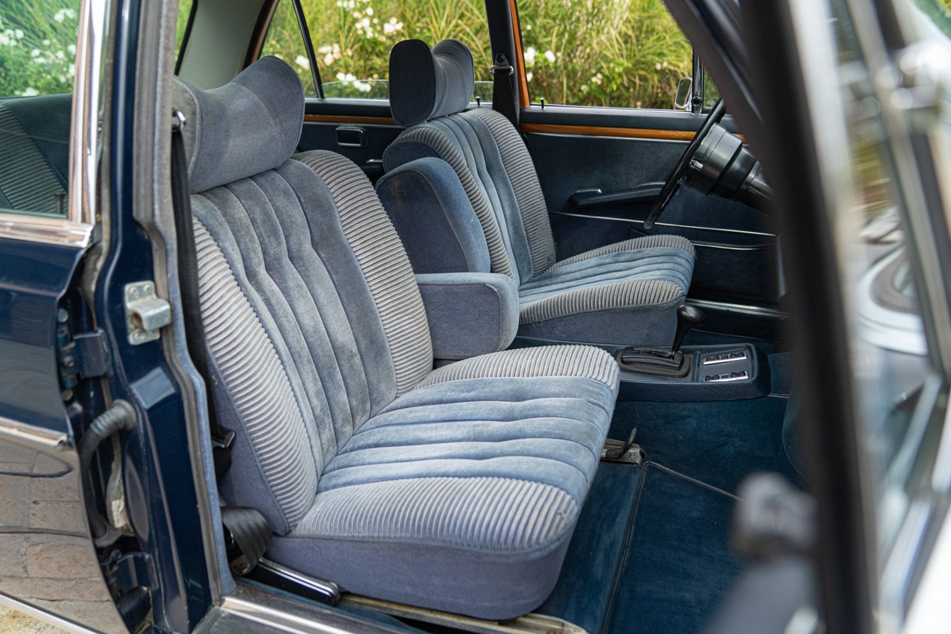 1973 MERCEDES -BENZ 300 SEL 3.5