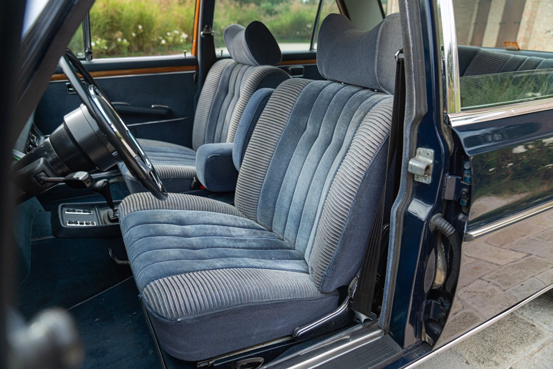1973 MERCEDES -BENZ 300 SEL 3.5