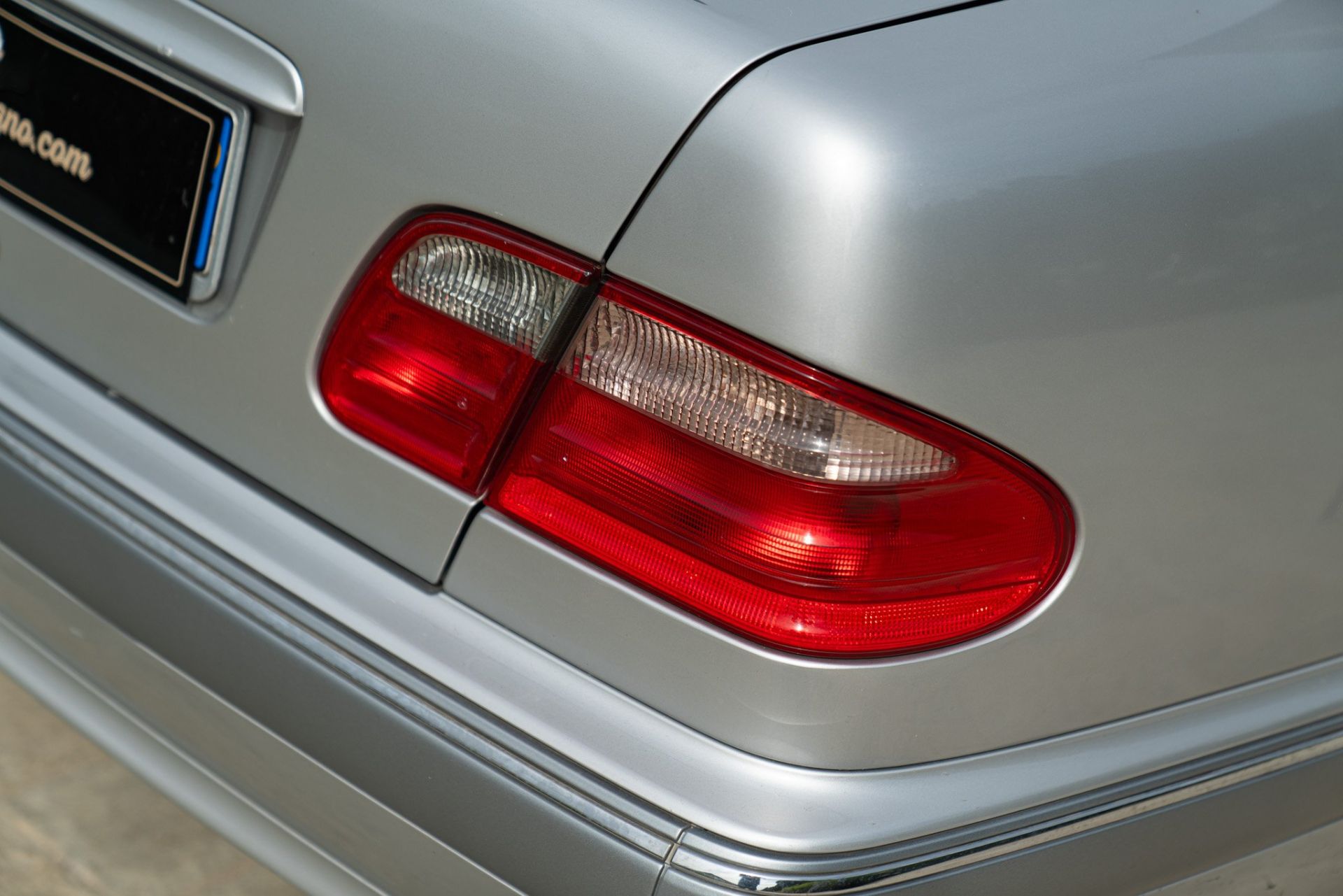 2000 MERCEDES-BENZ E430 V8