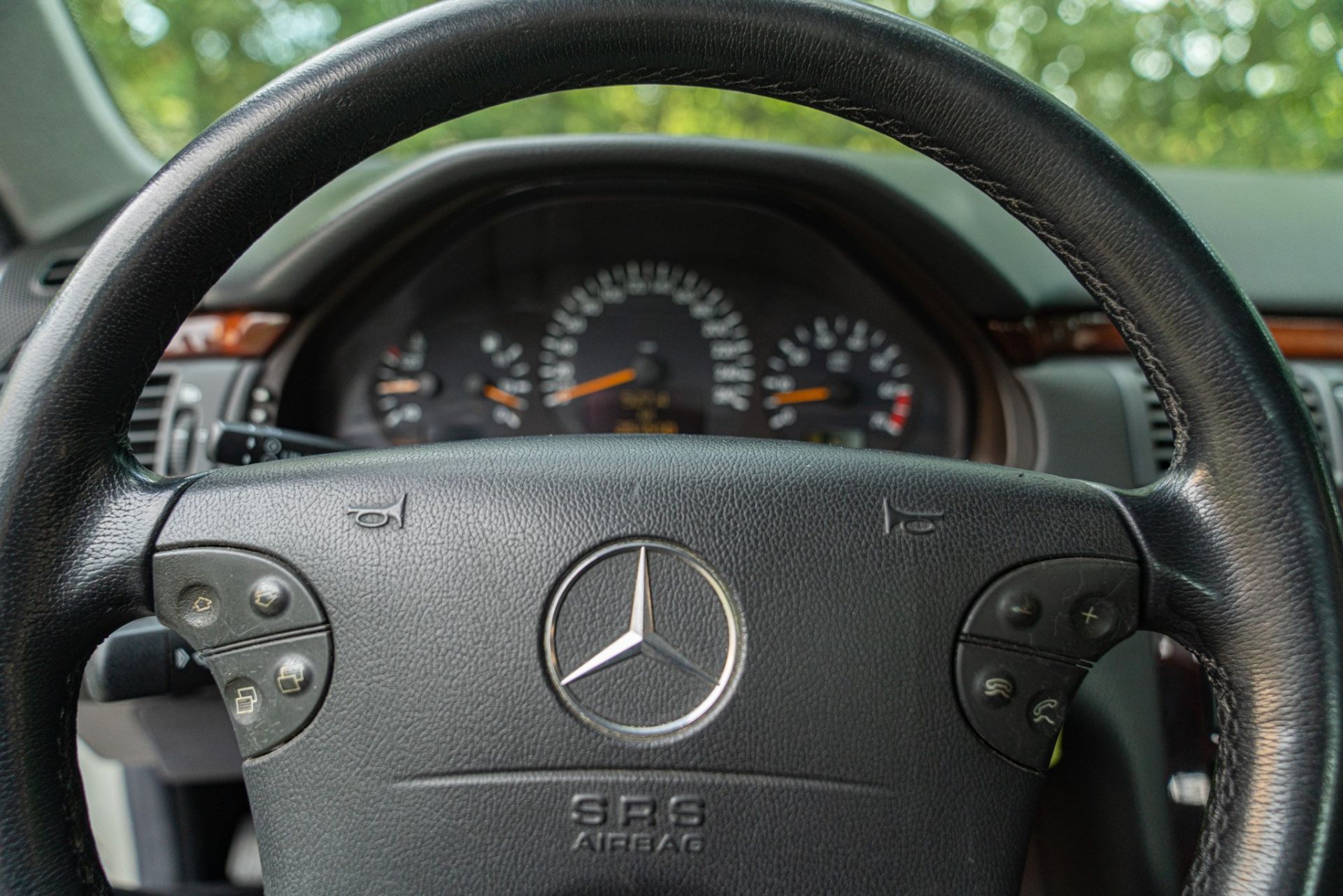 2000 MERCEDES-BENZ E430 V8