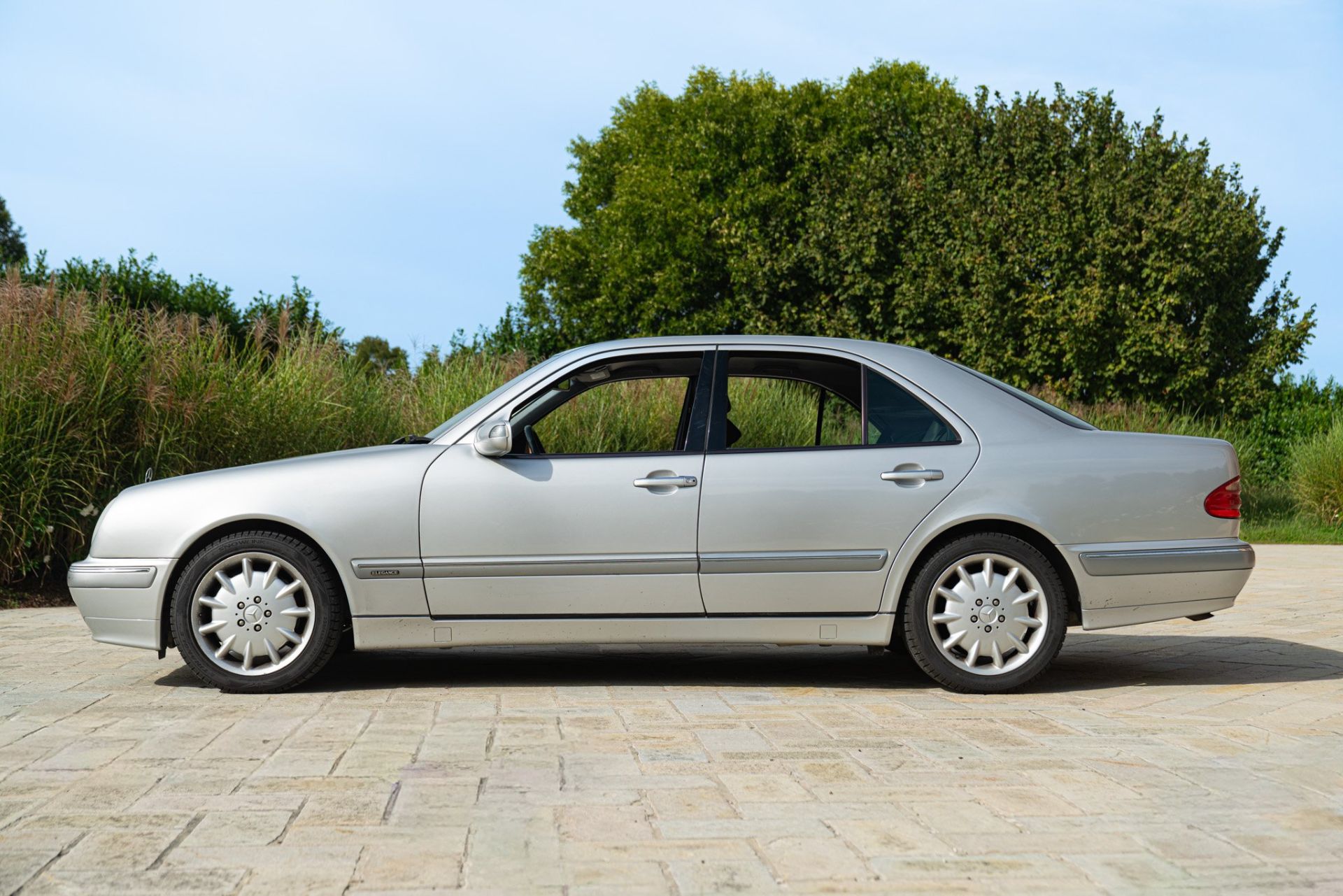 2000 MERCEDES-BENZ E430 V8