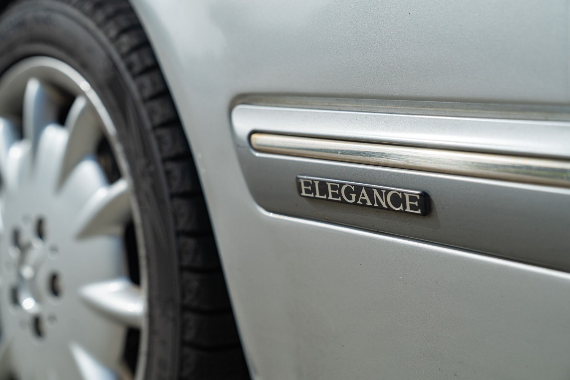 2000 MERCEDES-BENZ E430 V8