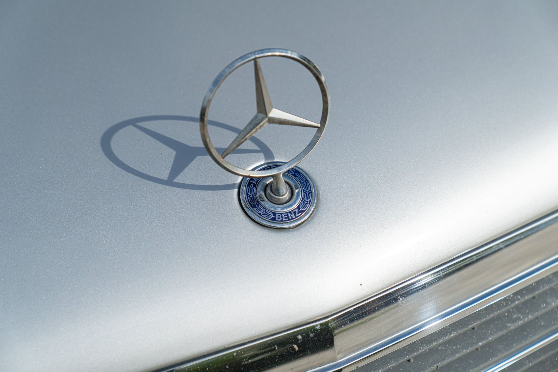 2000 MERCEDES-BENZ E430 V8