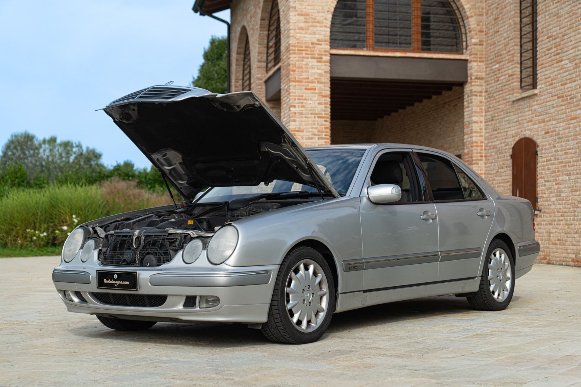 2000 MERCEDES-BENZ E430 V8