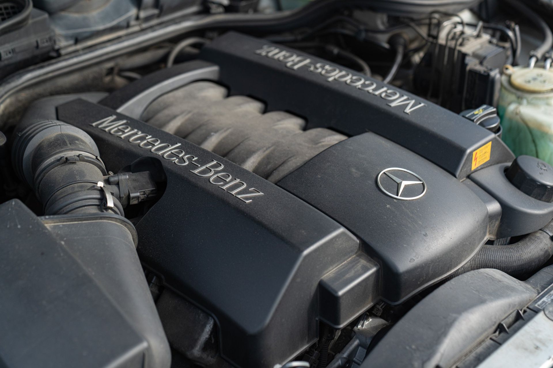 2000 MERCEDES-BENZ E430 V8