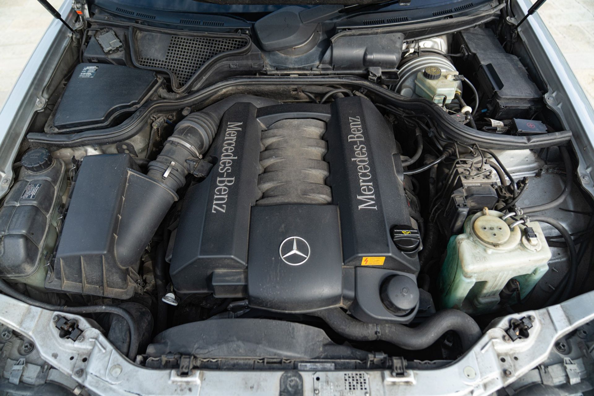2000 MERCEDES-BENZ E430 V8