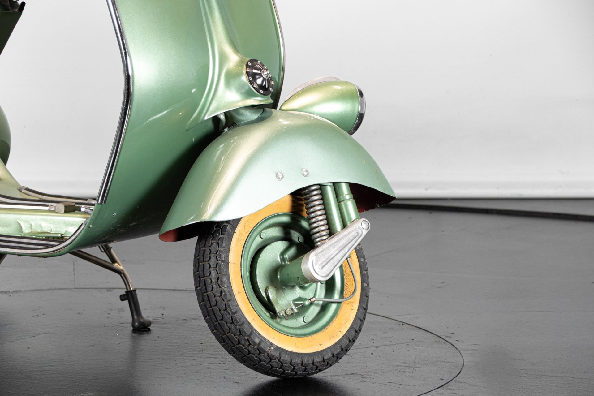 1951 PIAGGIO VESPA V31T "FARO BASSO"