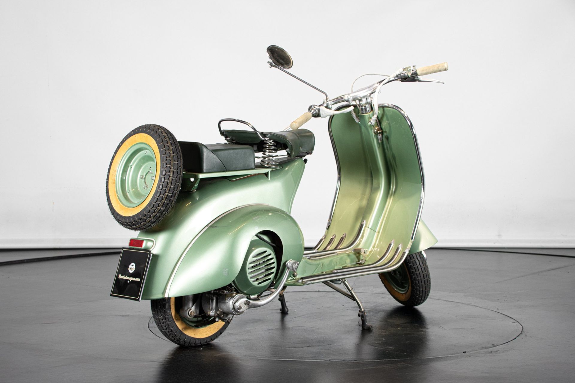 1951 PIAGGIO VESPA V31T "FARO BASSO"