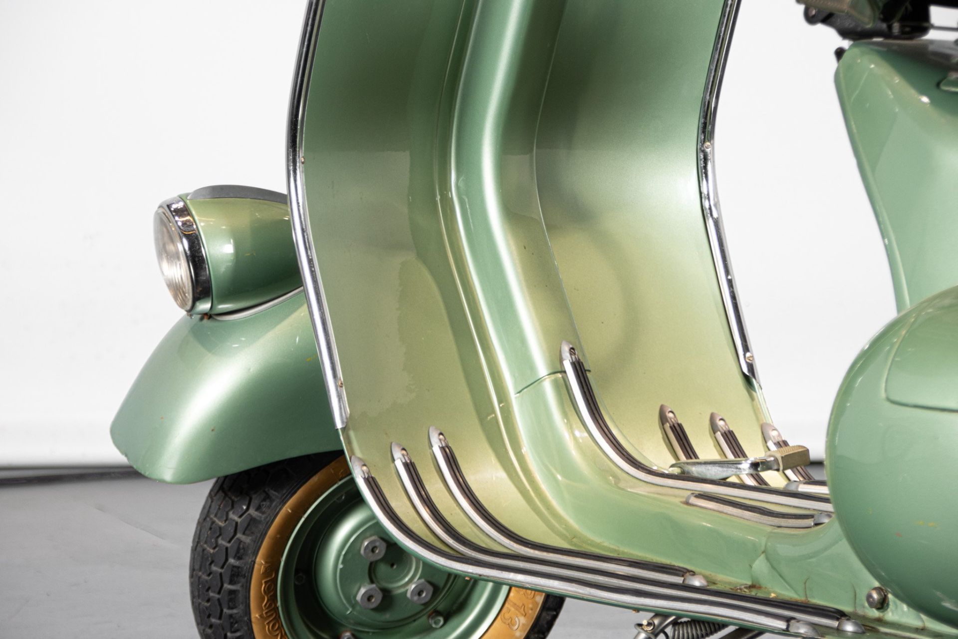 1951 PIAGGIO VESPA V31T "FARO BASSO"