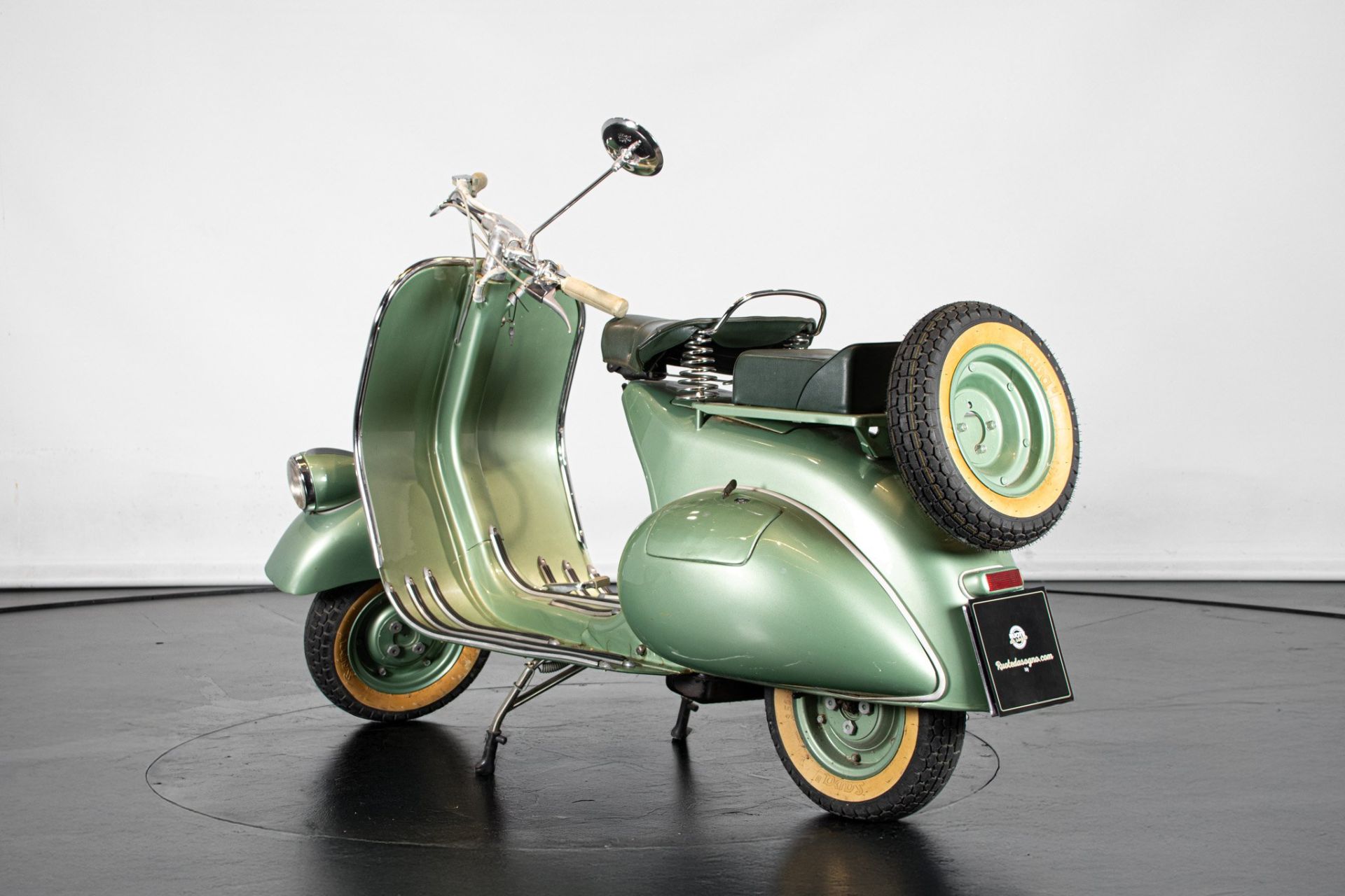 1951 PIAGGIO VESPA V31T "FARO BASSO"