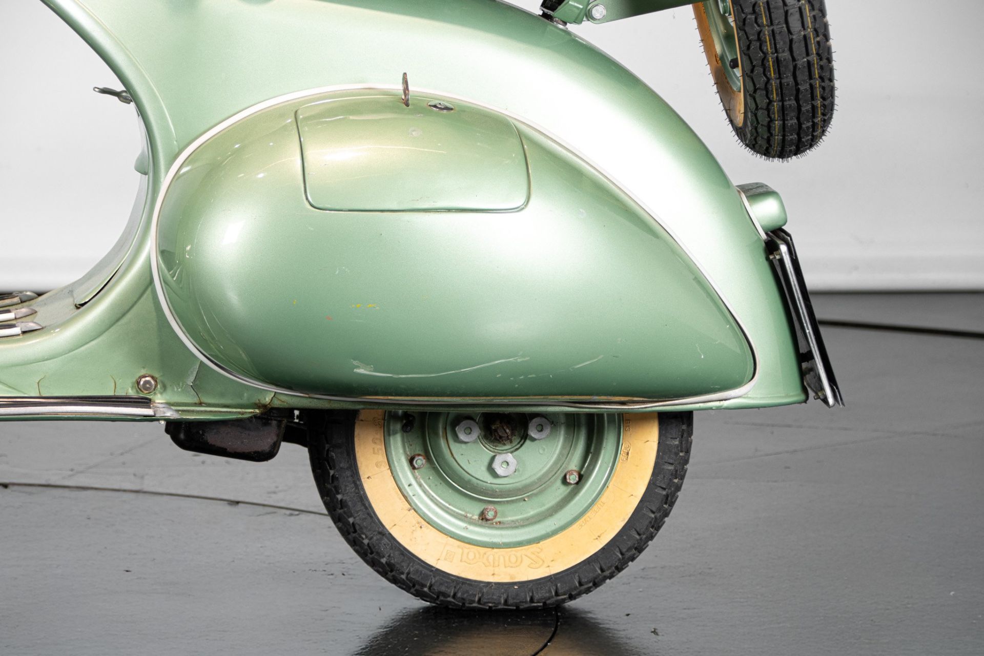 1951 PIAGGIO VESPA V31T "FARO BASSO"