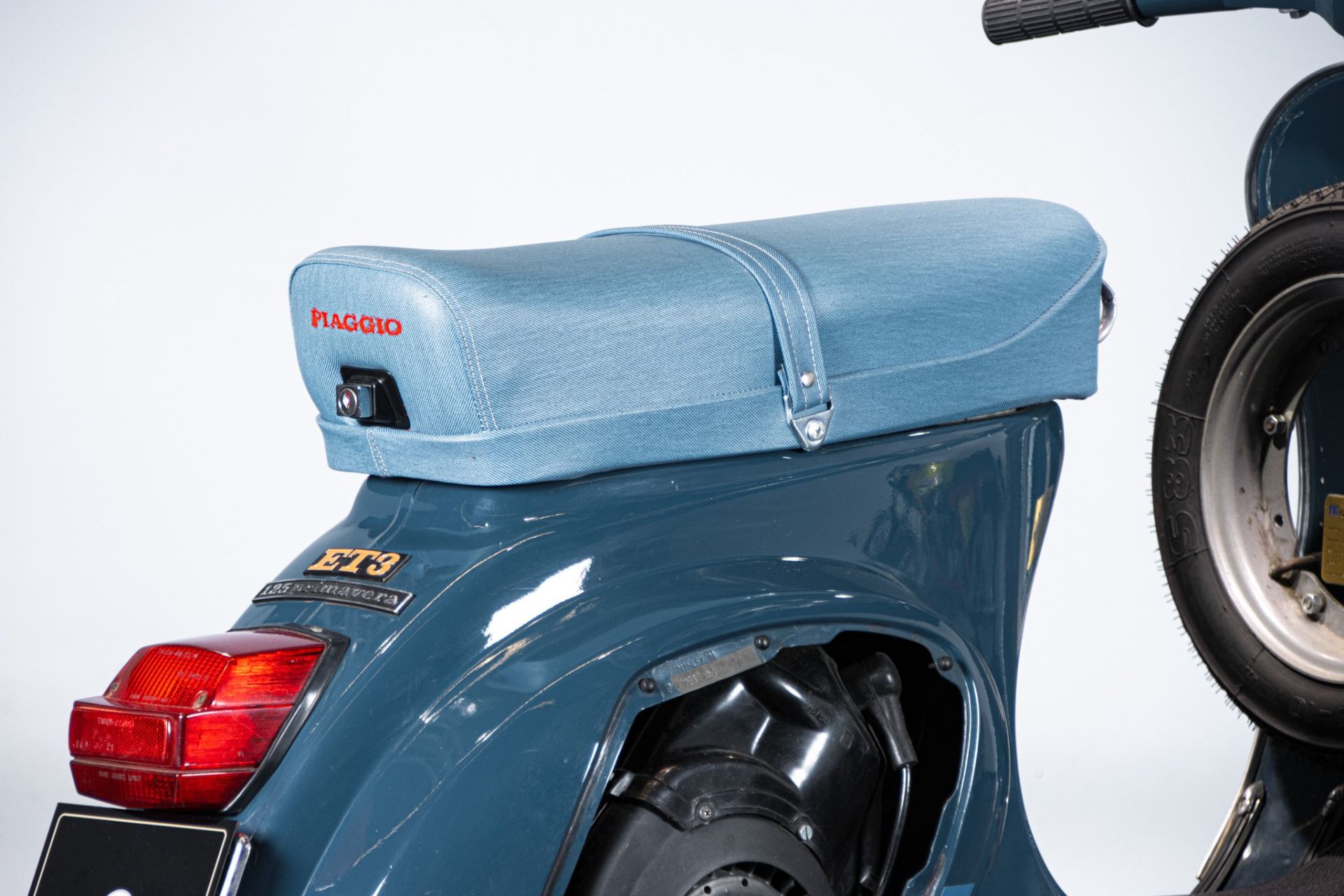 1977 VESPA ET3 125 PRIMAVERA JEANS