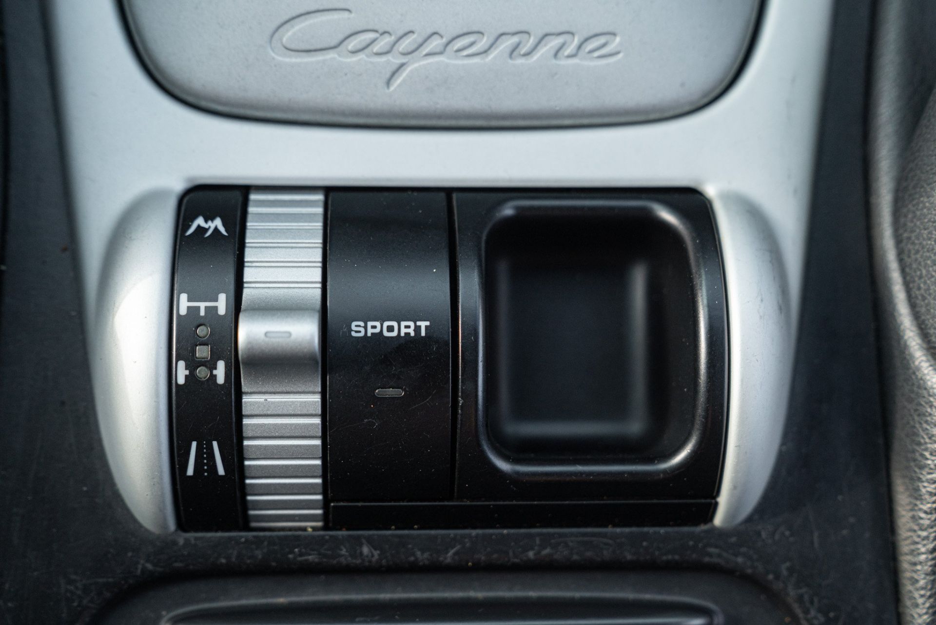 2007 PORSCHE CAYENNE S LIVREA ROTHMANS