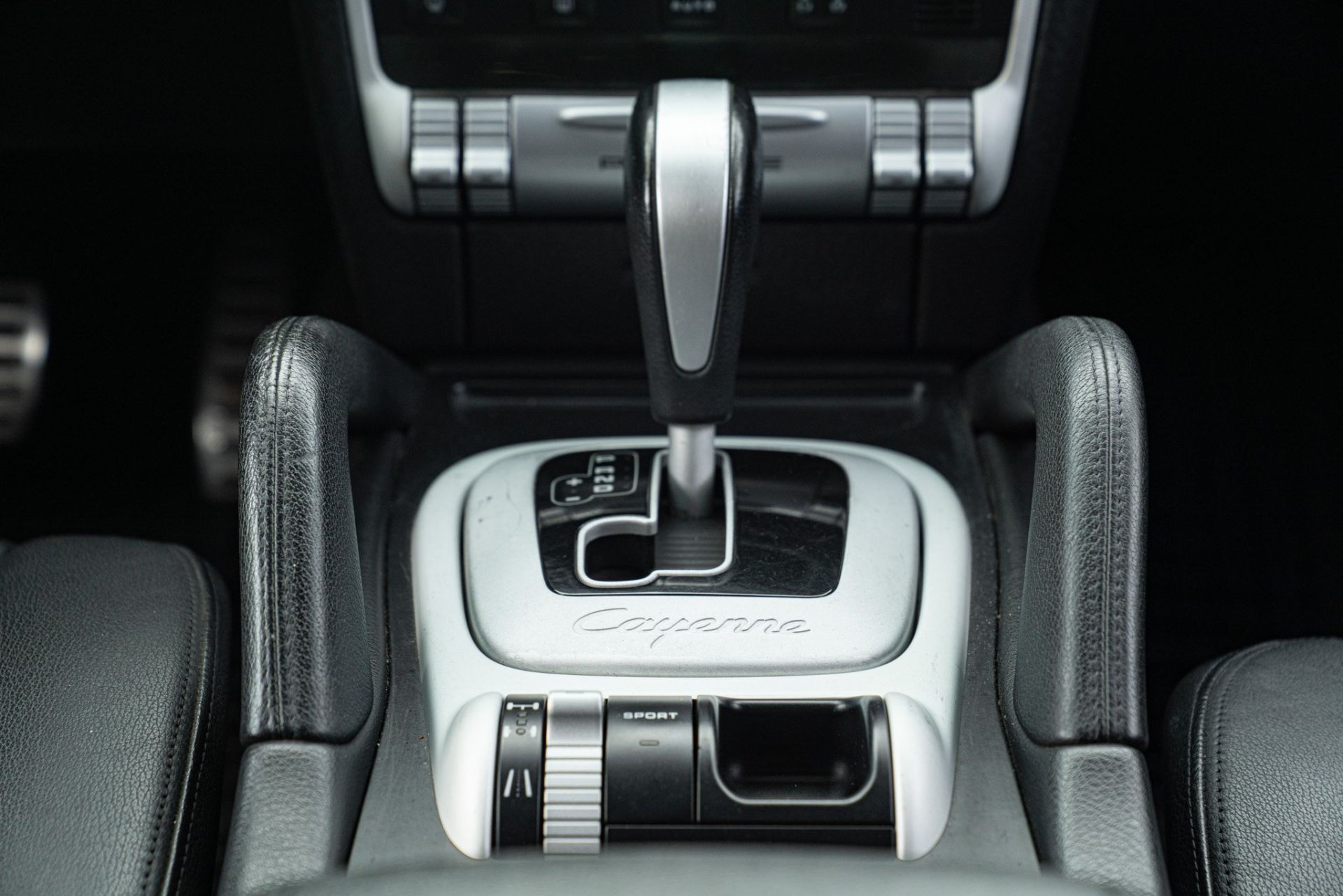 2007 PORSCHE CAYENNE S LIVREA ROTHMANS