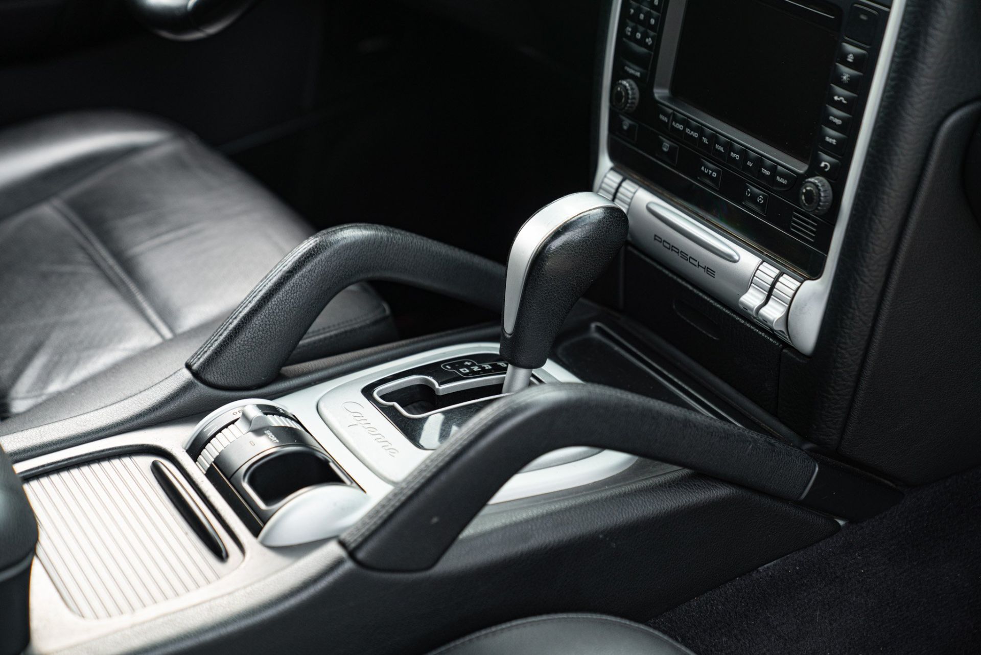 2007 PORSCHE CAYENNE S LIVREA ROTHMANS