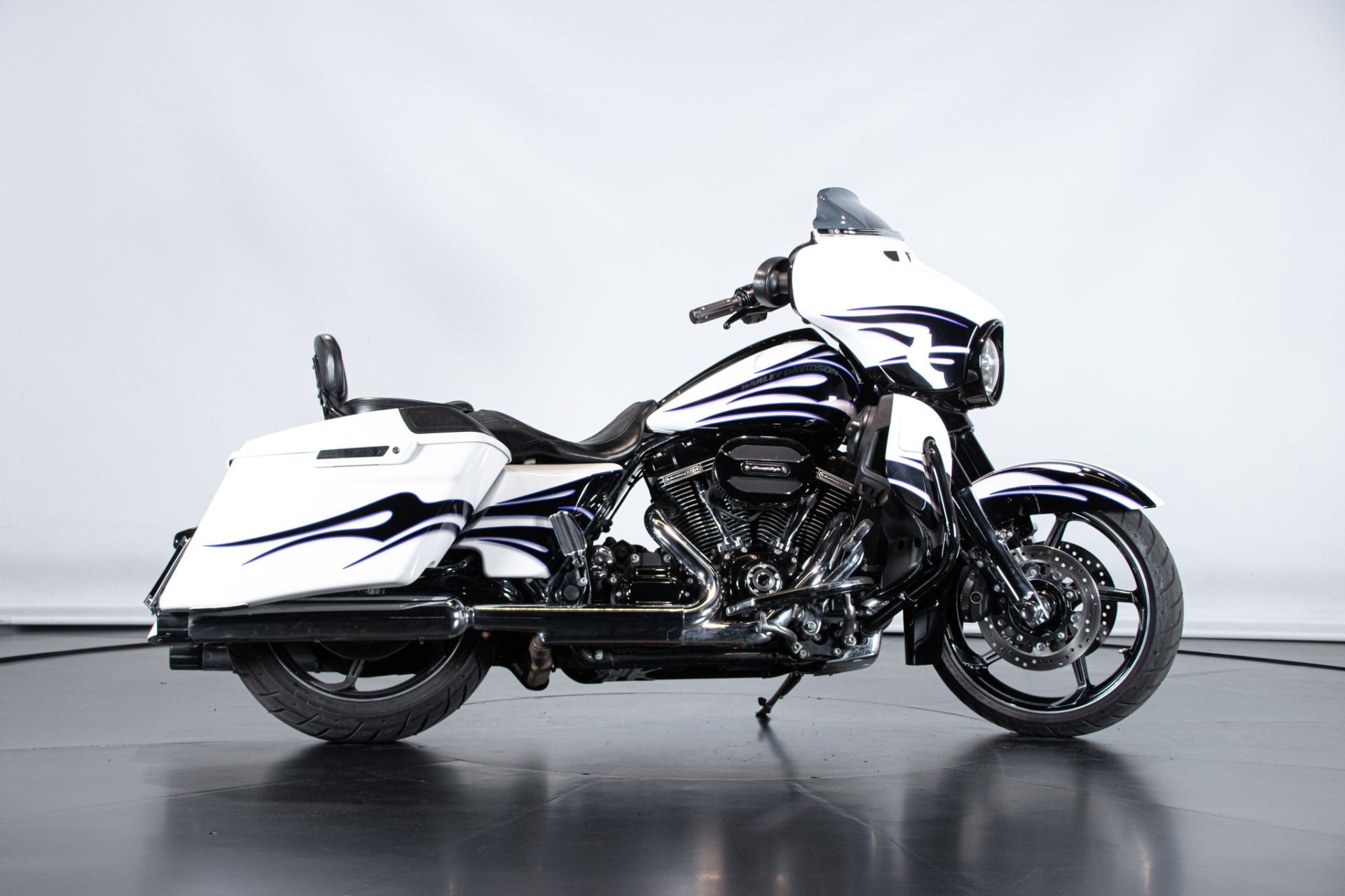 2015 HARLEY DAVIDSON STREET GLIDE CVO