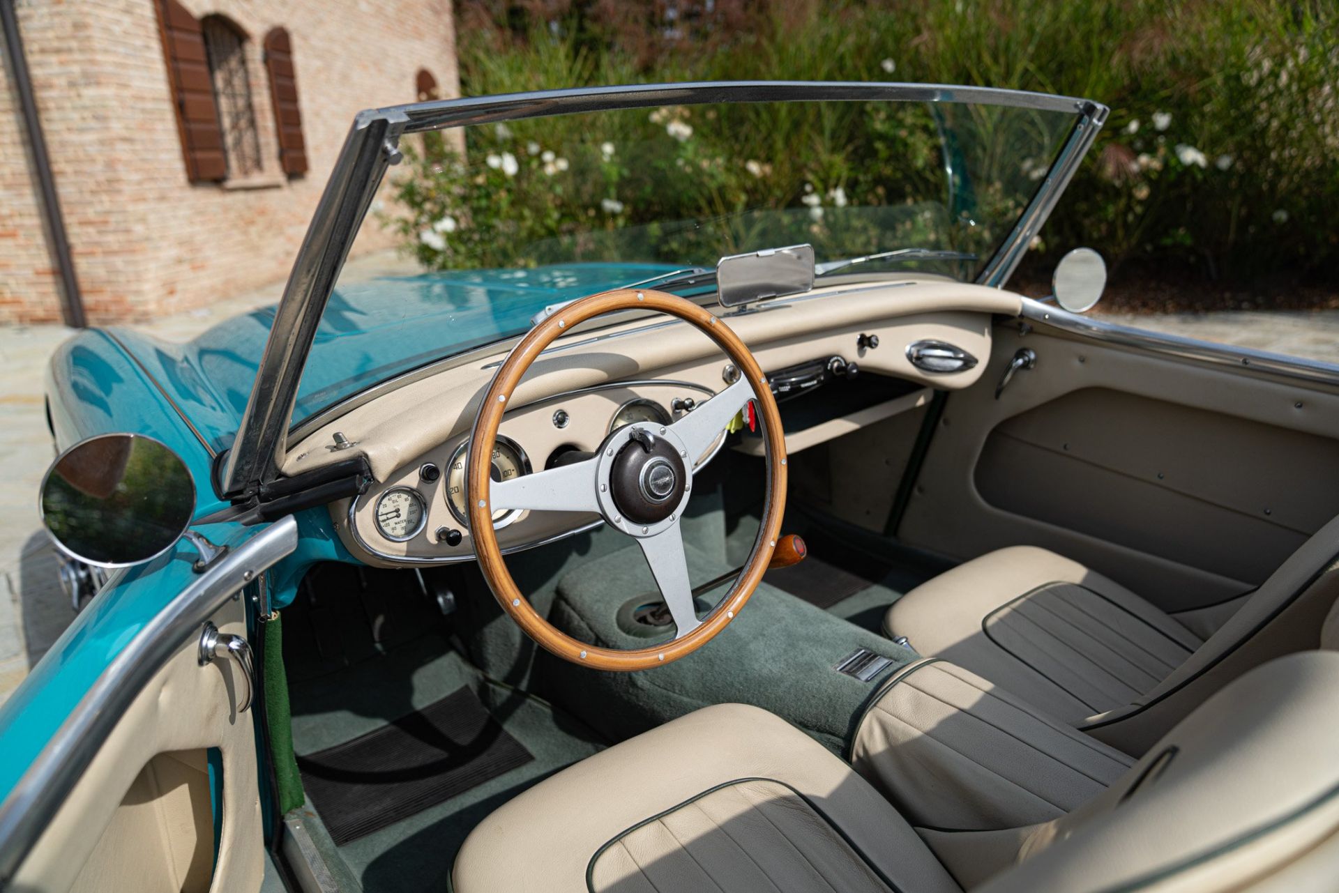 1957 AUSTIN HEALEY 100/6 BN4