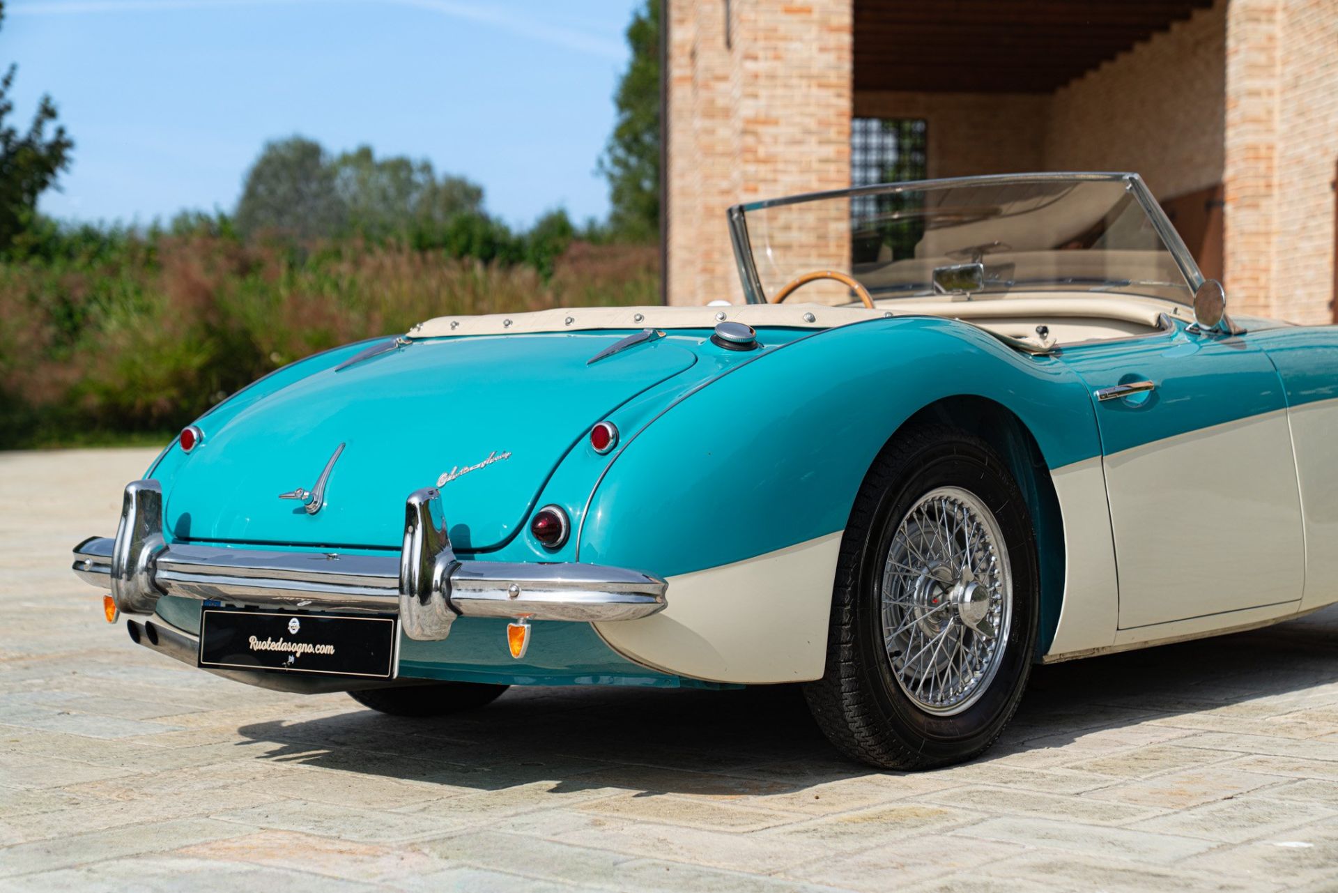1957 AUSTIN HEALEY 100/6 BN4
