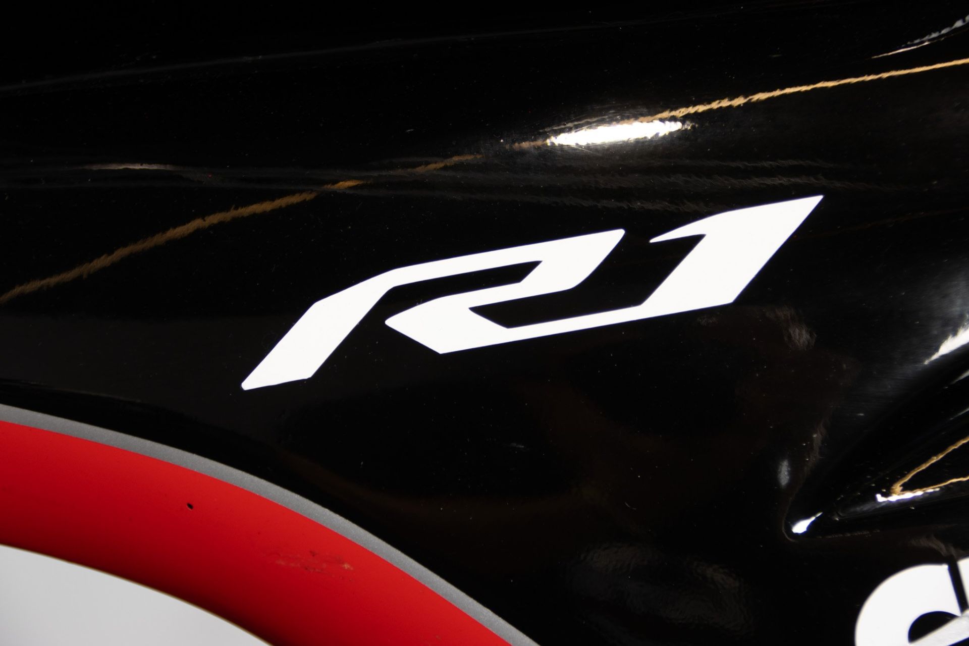 2024 YAMAHA R1